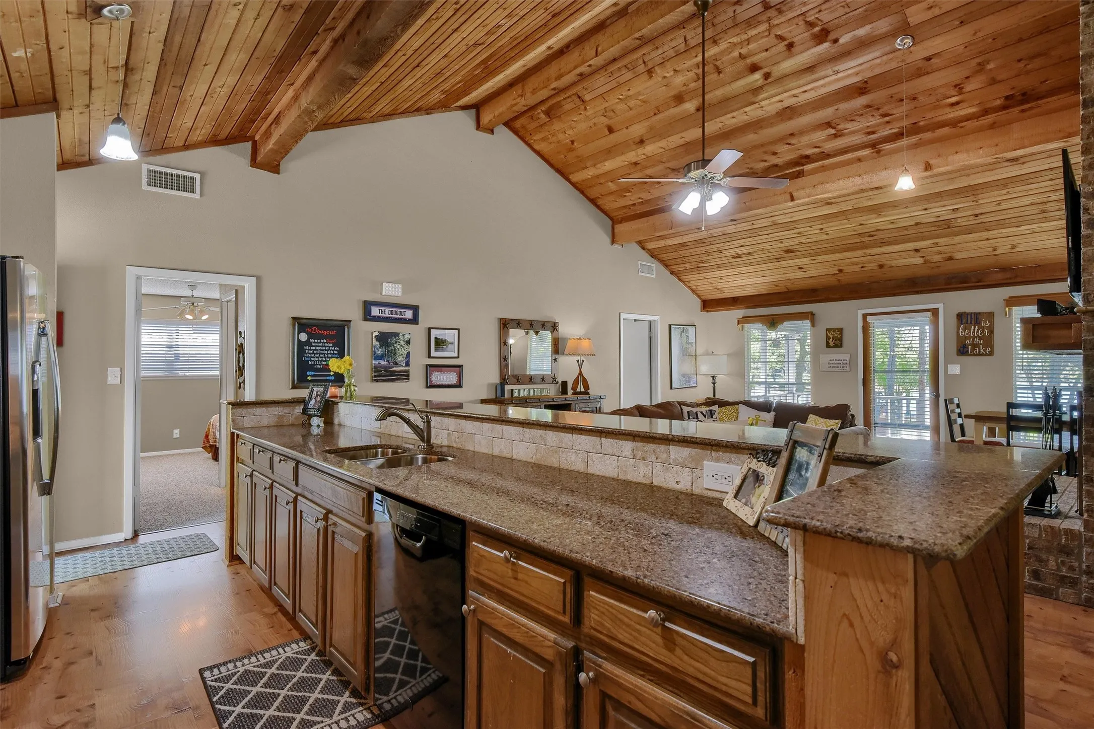 Single Family Residence For Sale in Cooke County , 1214 Kiowa Drive E, Lake Kiowa, Texas 76240, 5 Bedroom, 4 Bathroom, 2 Garage spaces, 2,355 Sqft, built in 1982, Preowned, mls#21144826, Real Estate Agent in Lake Kiowa, Homes For Sale in Cooke county, Homes For Sale in Lake Kiowa, Realtor in Lake Kiowa Texas, Real Estate Brokerage Independent Realty Texas, Luminita Cordes Realtor