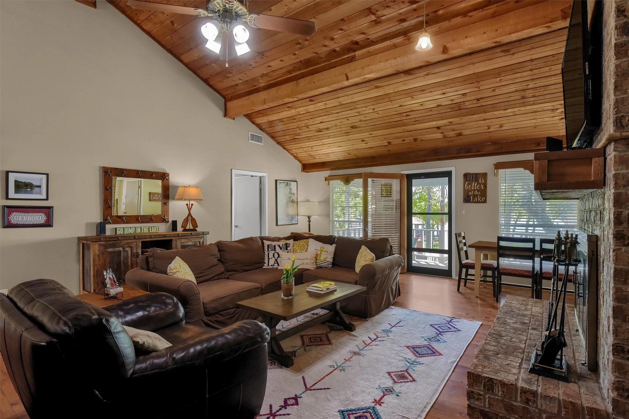 Single Family Residence For Sale in Cooke County , 1214 Kiowa Drive E, Lake Kiowa, Texas 76240, 5 Bedroom, 4 Bathroom, 2 Garage spaces, 2,355 Sqft, built in 1982, Preowned, mls#21144826, Real Estate Agent in Lake Kiowa, Homes For Sale in Cooke county, Homes For Sale in Lake Kiowa, Realtor in Lake Kiowa Texas, Real Estate Brokerage Independent Realty Texas, Luminita Cordes Realtor
