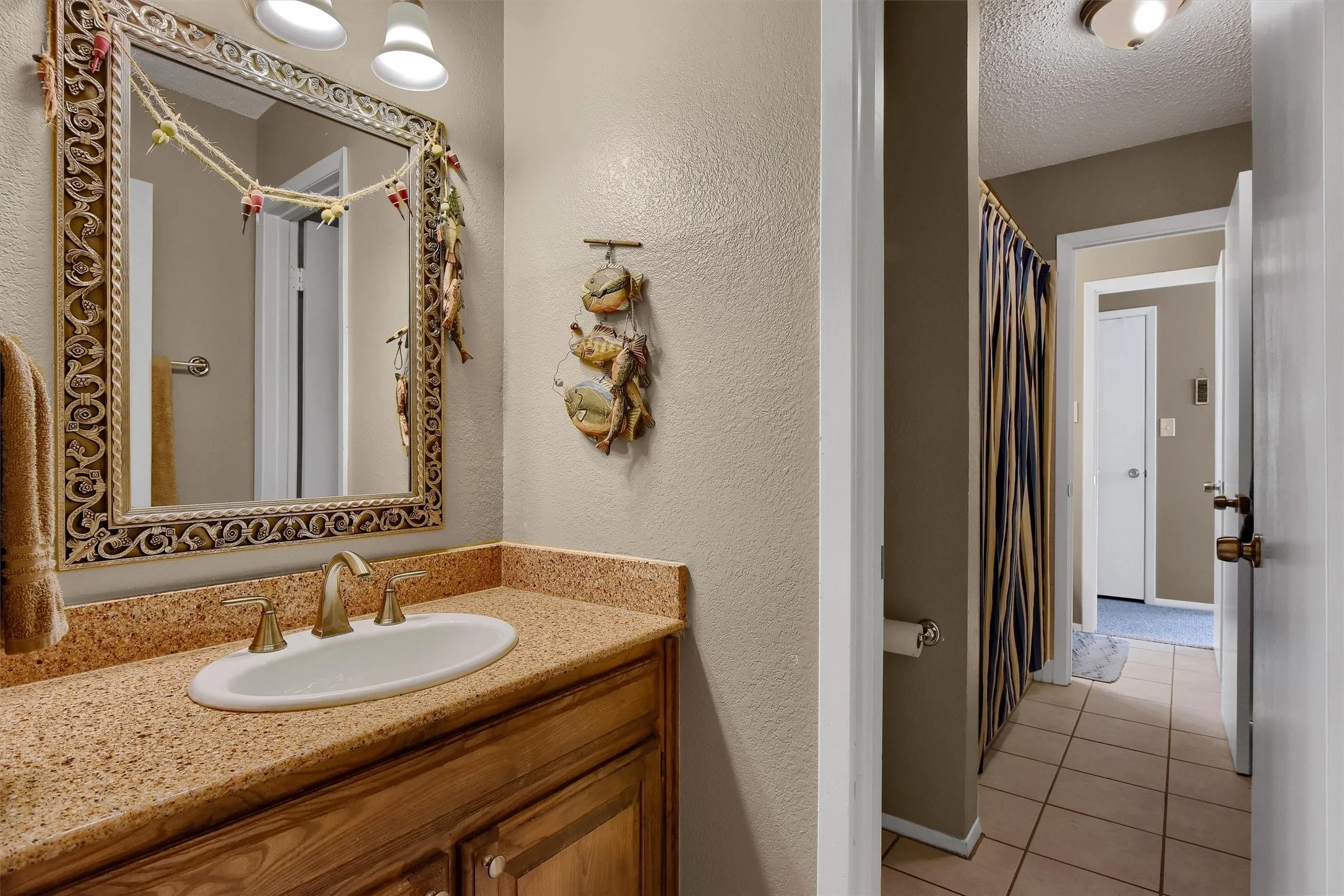 Single Family Residence For Sale in Cooke County , 1214 Kiowa Drive E, Lake Kiowa, Texas 76240, 5 Bedroom, 4 Bathroom, 2 Garage spaces, 2,355 Sqft, built in 1982, Preowned, mls#21144826, Real Estate Agent in Lake Kiowa, Homes For Sale in Cooke county, Homes For Sale in Lake Kiowa, Realtor in Lake Kiowa Texas, Real Estate Brokerage Independent Realty Texas, Luminita Cordes Realtor