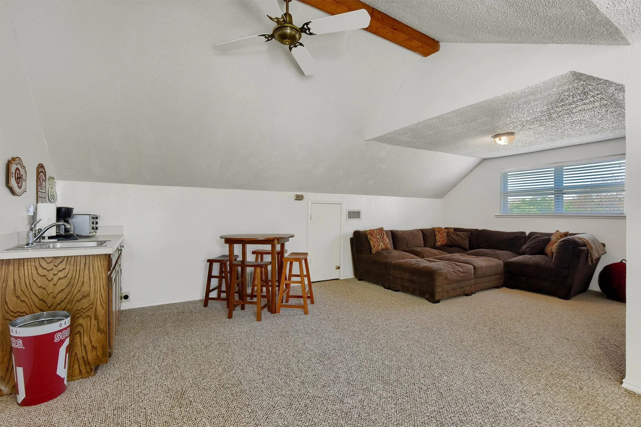 Single Family Residence For Sale in Cooke County , 1214 Kiowa Drive E, Lake Kiowa, Texas 76240, 5 Bedroom, 4 Bathroom, 2 Garage spaces, 2,355 Sqft, built in 1982, Preowned, mls#21144826, Real Estate Agent in Lake Kiowa, Homes For Sale in Cooke county, Homes For Sale in Lake Kiowa, Realtor in Lake Kiowa Texas, Real Estate Brokerage Independent Realty Texas, Luminita Cordes Realtor