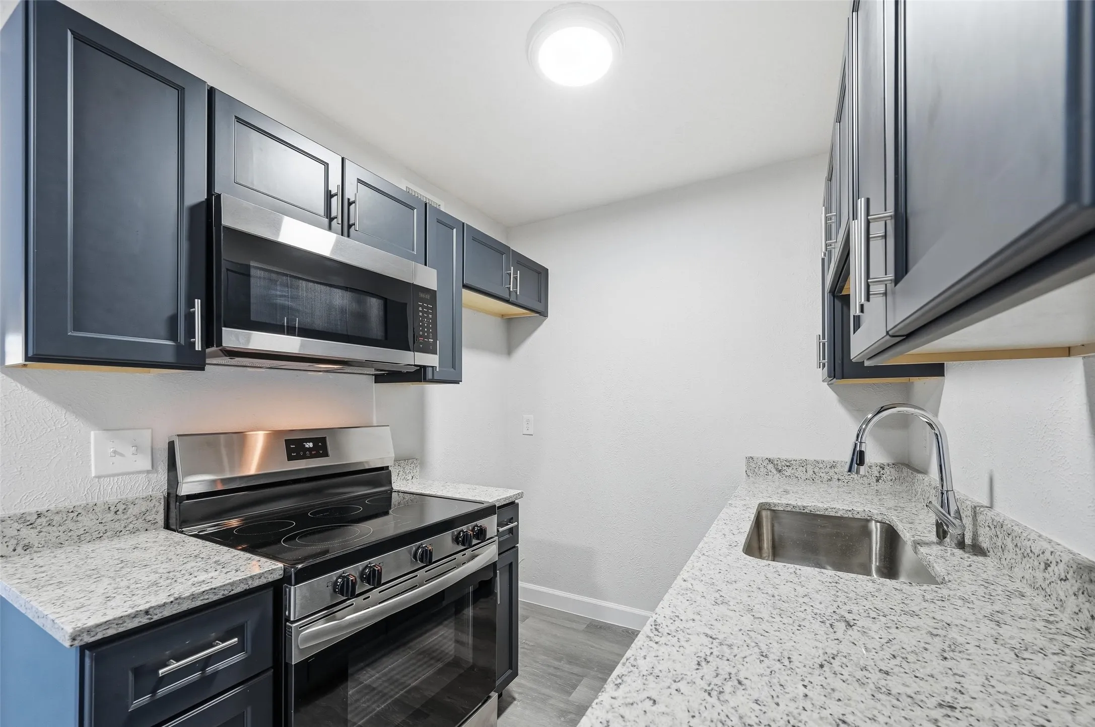 Condominium For Sale in Dallas County , 4859 Cedar Springs Road 136, Dallas, Texas 75219, 1 Bedroom, 1 Bathroom, Garage spaces, 629 Sqft, built in 1970, Preowned, mls#21144981, Real Estate Agent in Dallas, Homes For Sale in Dallas county, Homes For Sale in Dallas, Realtor in Dallas Texas, Real Estate Brokerage Independent Realty Texas, Luminita Cordes Realtor