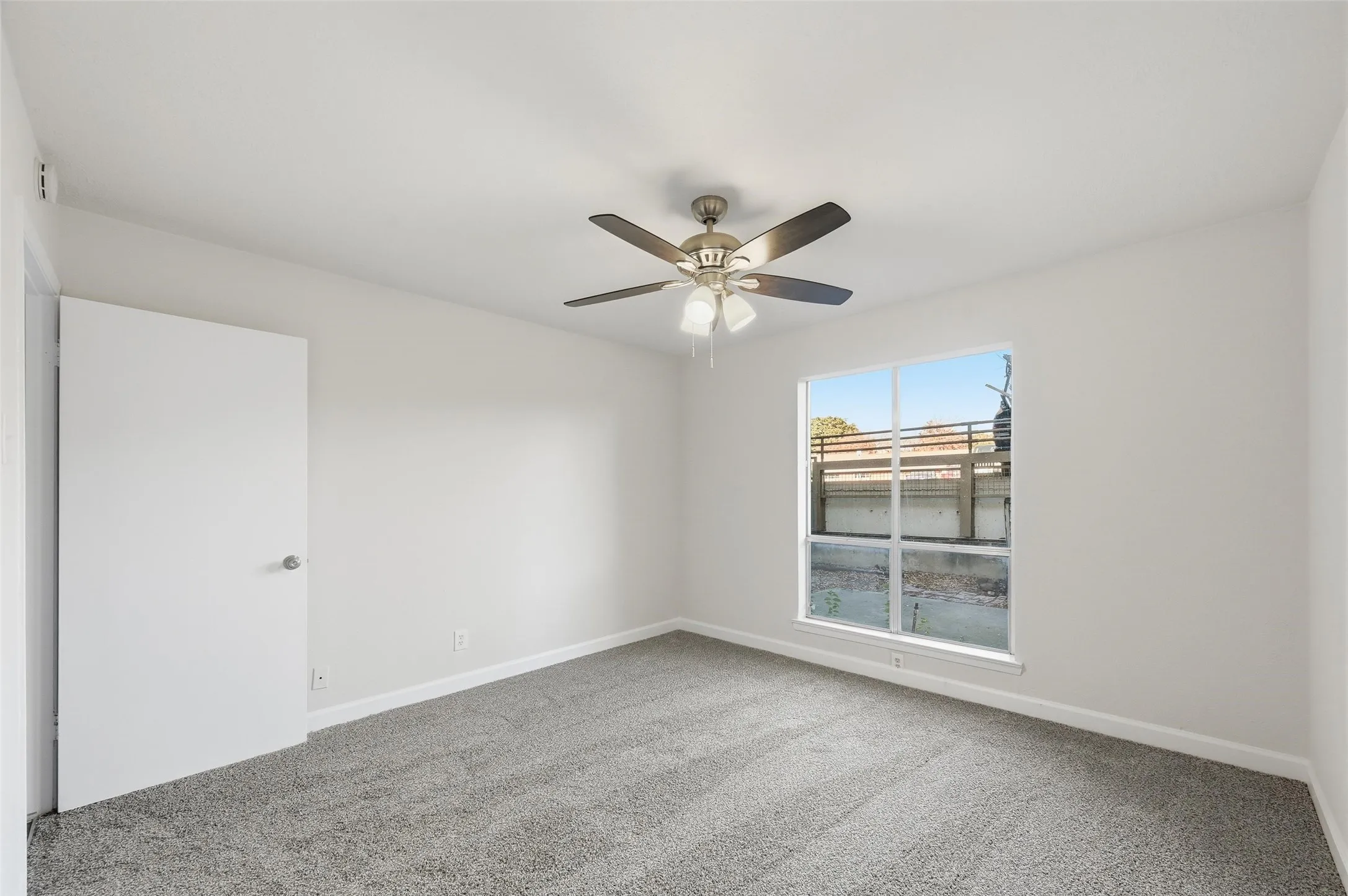 Condominium For Sale in Dallas County , 4859 Cedar Springs Road 136, Dallas, Texas 75219, 1 Bedroom, 1 Bathroom, Garage spaces, 629 Sqft, built in 1970, Preowned, mls#21144981, Real Estate Agent in Dallas, Homes For Sale in Dallas county, Homes For Sale in Dallas, Realtor in Dallas Texas, Real Estate Brokerage Independent Realty Texas, Luminita Cordes Realtor
