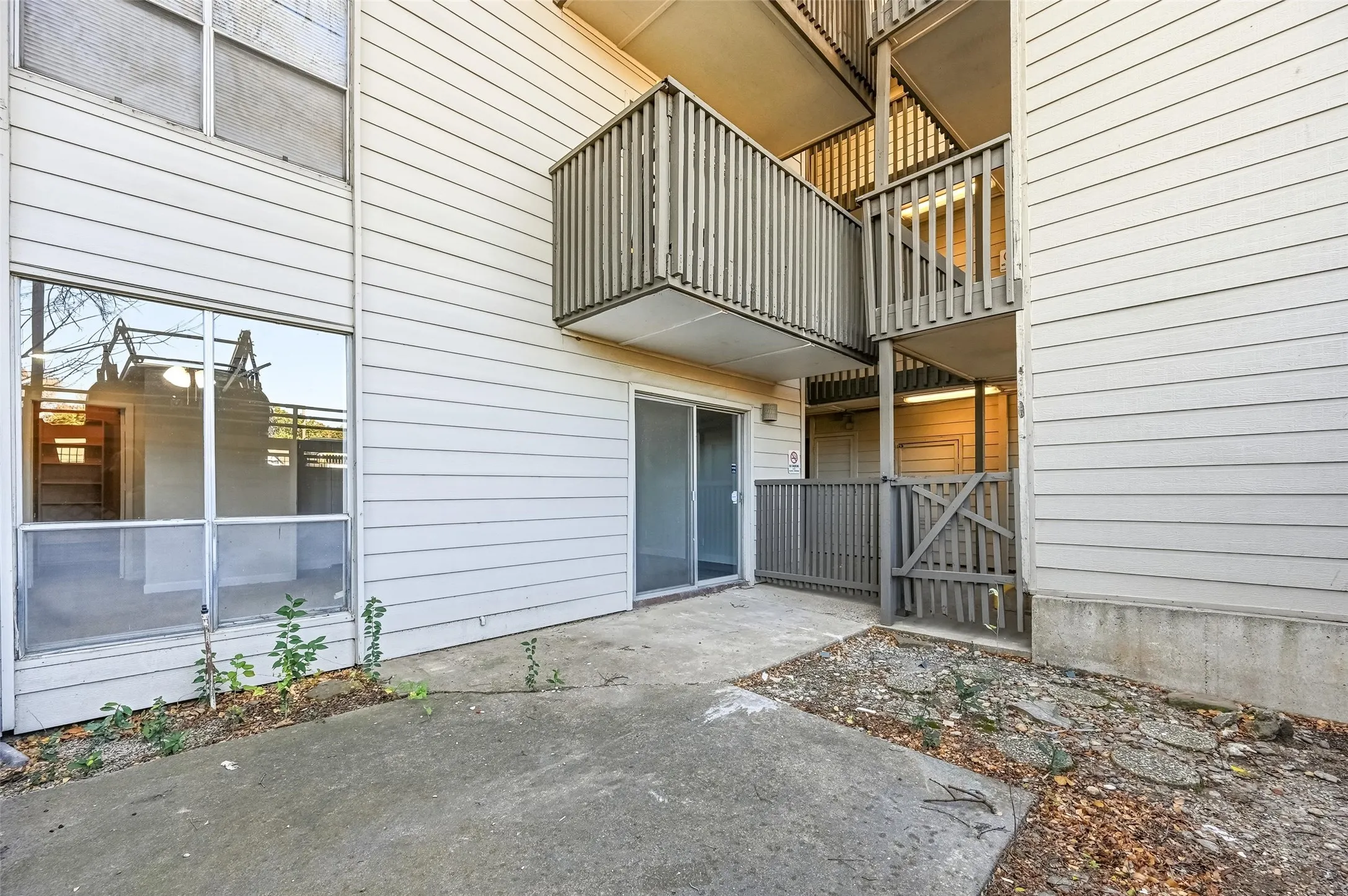 Condominium For Sale in Dallas County , 4859 Cedar Springs Road 136, Dallas, Texas 75219, 1 Bedroom, 1 Bathroom, Garage spaces, 629 Sqft, built in 1970, Preowned, mls#21144981, Real Estate Agent in Dallas, Homes For Sale in Dallas county, Homes For Sale in Dallas, Realtor in Dallas Texas, Real Estate Brokerage Independent Realty Texas, Luminita Cordes Realtor