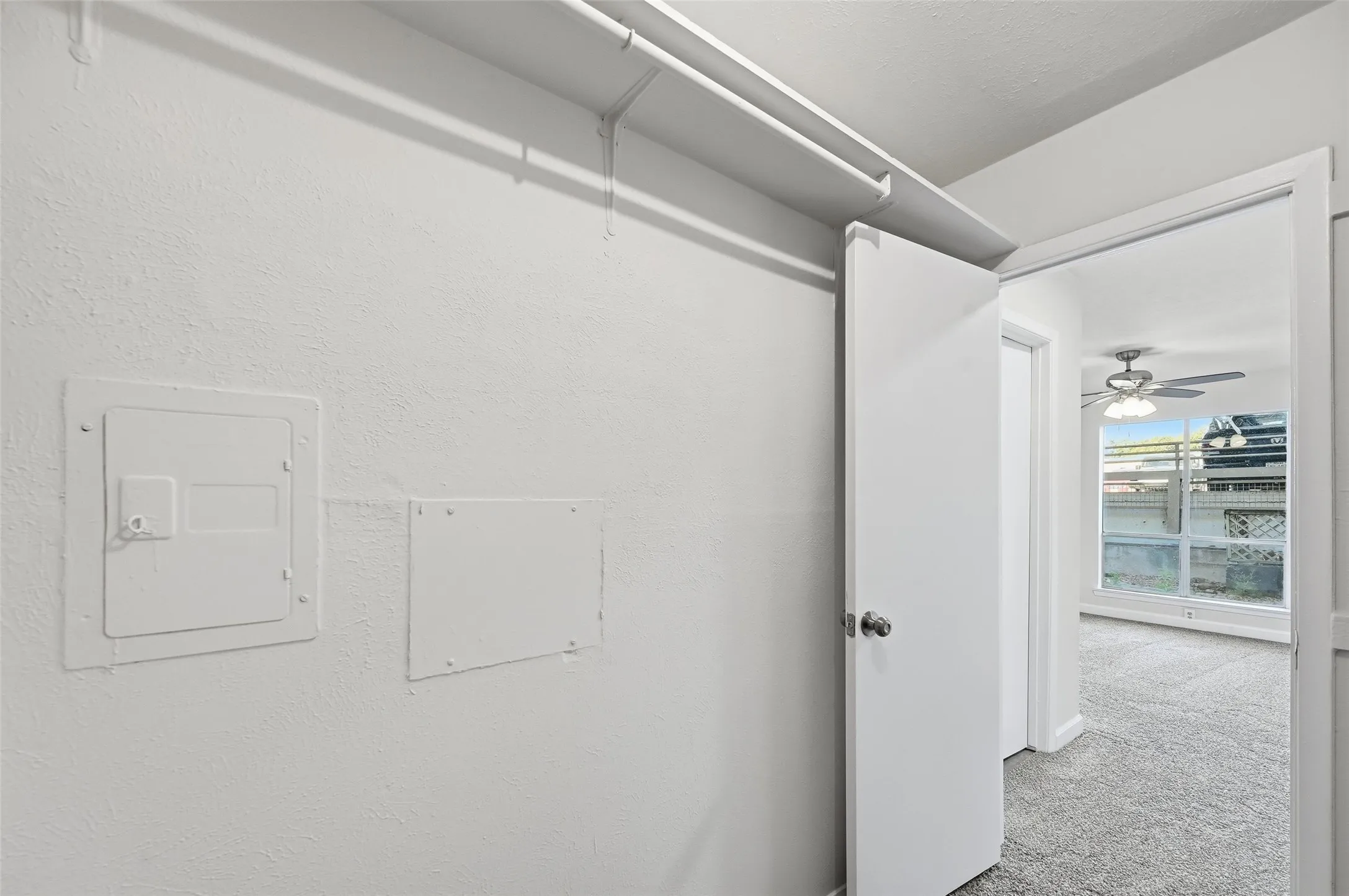 Condominium For Sale in Dallas County , 4859 Cedar Springs Road 136, Dallas, Texas 75219, 1 Bedroom, 1 Bathroom, Garage spaces, 629 Sqft, built in 1970, Preowned, mls#21144981, Real Estate Agent in Dallas, Homes For Sale in Dallas county, Homes For Sale in Dallas, Realtor in Dallas Texas, Real Estate Brokerage Independent Realty Texas, Luminita Cordes Realtor