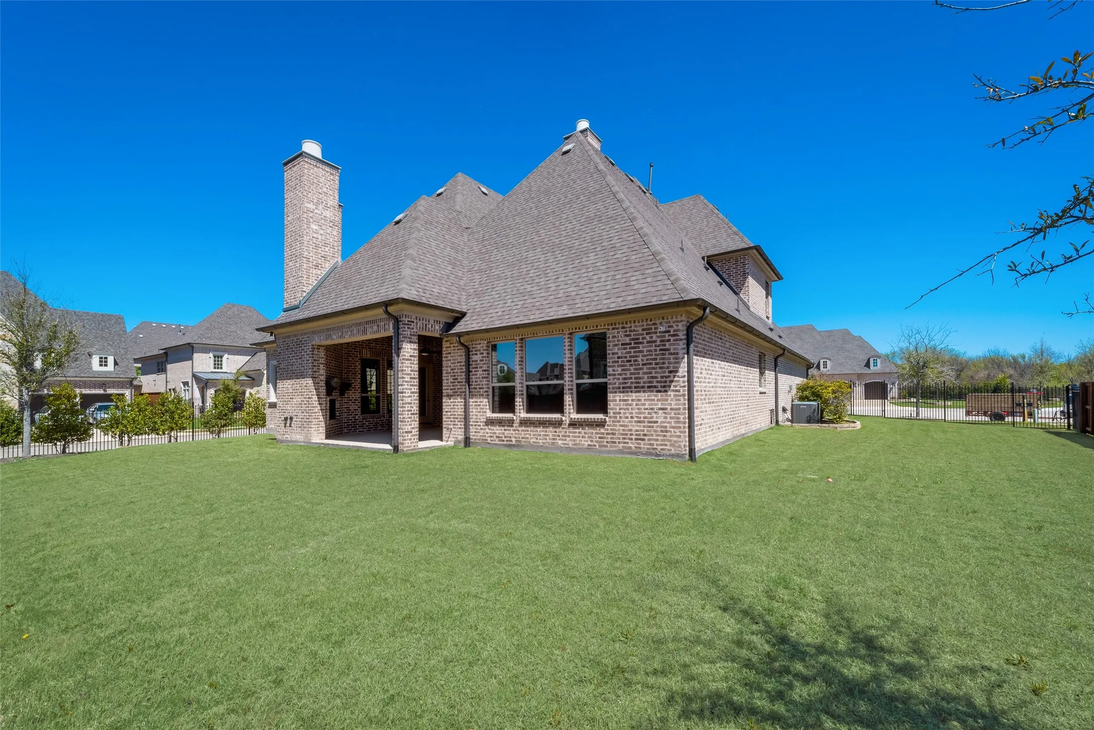 Single Family Residence For Rent in Collin County , 6887 Tranquility Court, Frisco, Texas 75034, 4 Bedroom, 6 Bathroom, 3 Garage spaces, 4,333 Sqft, built in 2018, Preowned, mls#21145196, Real Estate Agent in Frisco, Homes For Rent in Collin county, Homes For Rent in Frisco, Realtor in Frisco Texas, Real Estate Brokerage Independent Realty Texas, Luminita Cordes Realtor