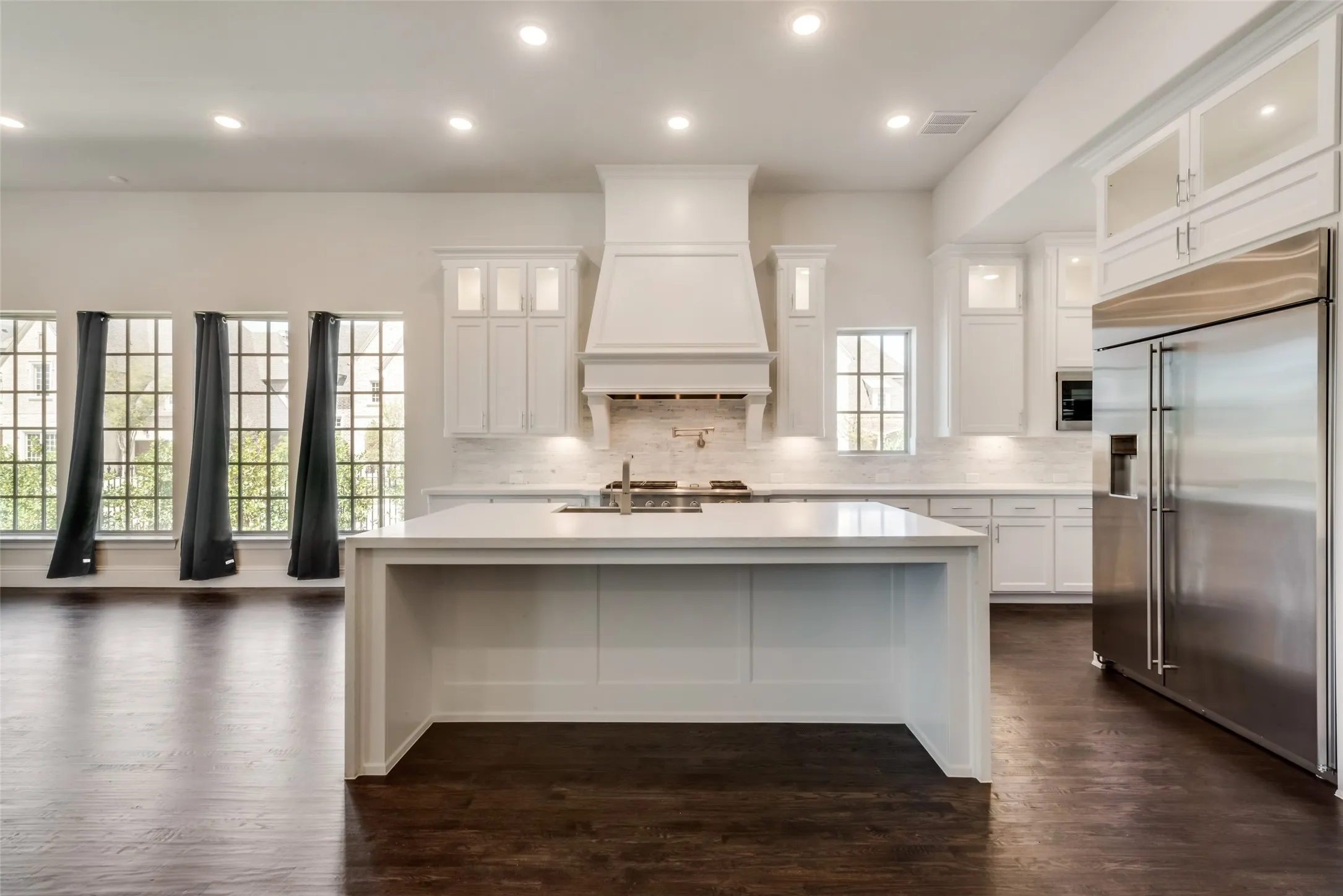 Single Family Residence For Rent in Collin County , 6887 Tranquility Court, Frisco, Texas 75034, 4 Bedroom, 6 Bathroom, 3 Garage spaces, 4,333 Sqft, built in 2018, Preowned, mls#21145196, Real Estate Agent in Frisco, Homes For Rent in Collin county, Homes For Rent in Frisco, Realtor in Frisco Texas, Real Estate Brokerage Independent Realty Texas, Luminita Cordes Realtor