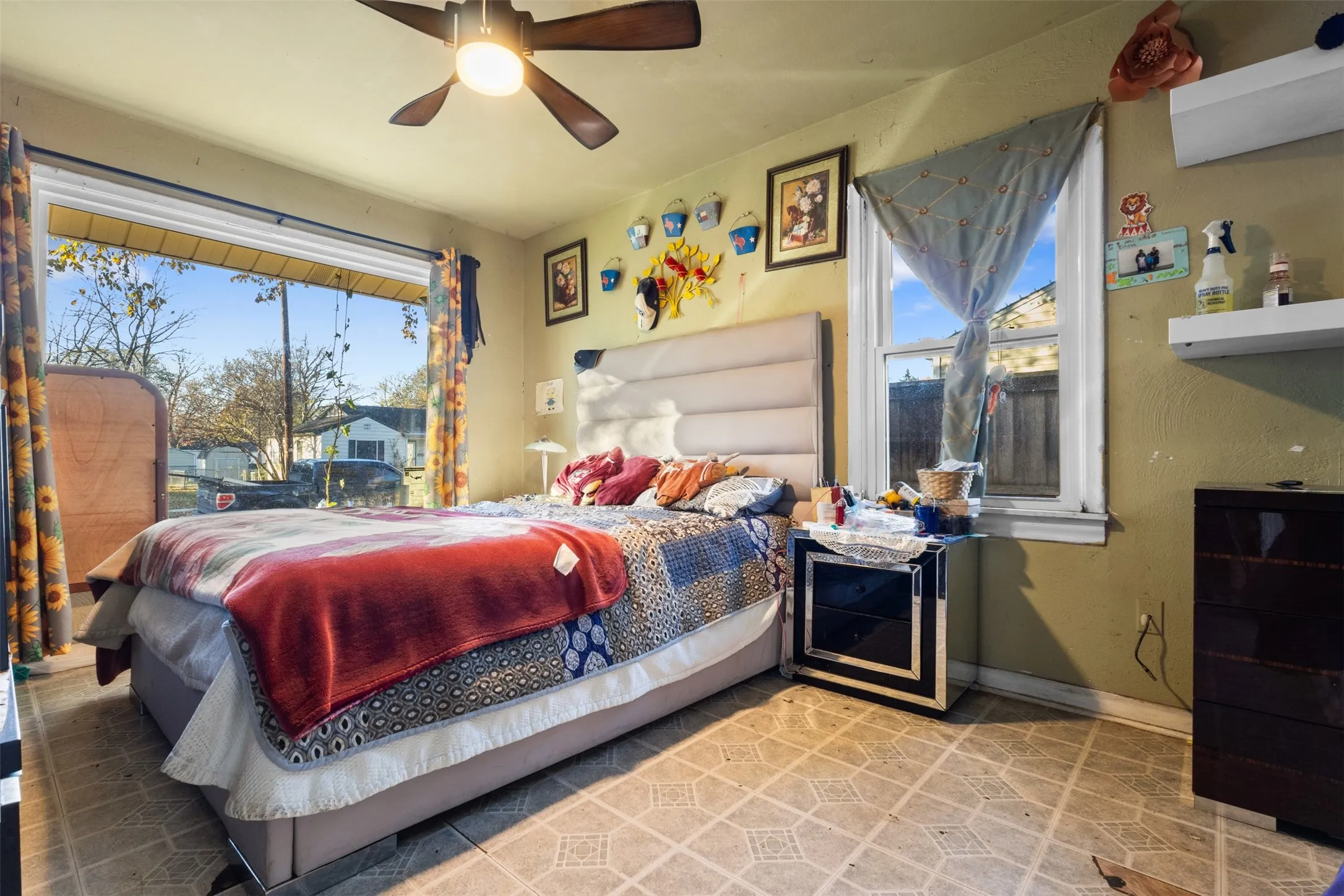 Single Family Residence For Sale in Dallas County , 833 Dent Street, Garland, Texas 75040, 3 Bedroom, 1 Bathroom, Garage spaces, 1,048 Sqft, built in 1950, mls#21141435, Real Estate Agent in Garland, Homes For Sale in Dallas county, Homes For Sale in Garland, Realtor in Garland Texas, Real Estate Brokerage Independent Realty Texas, Luminita Cordes Realtor