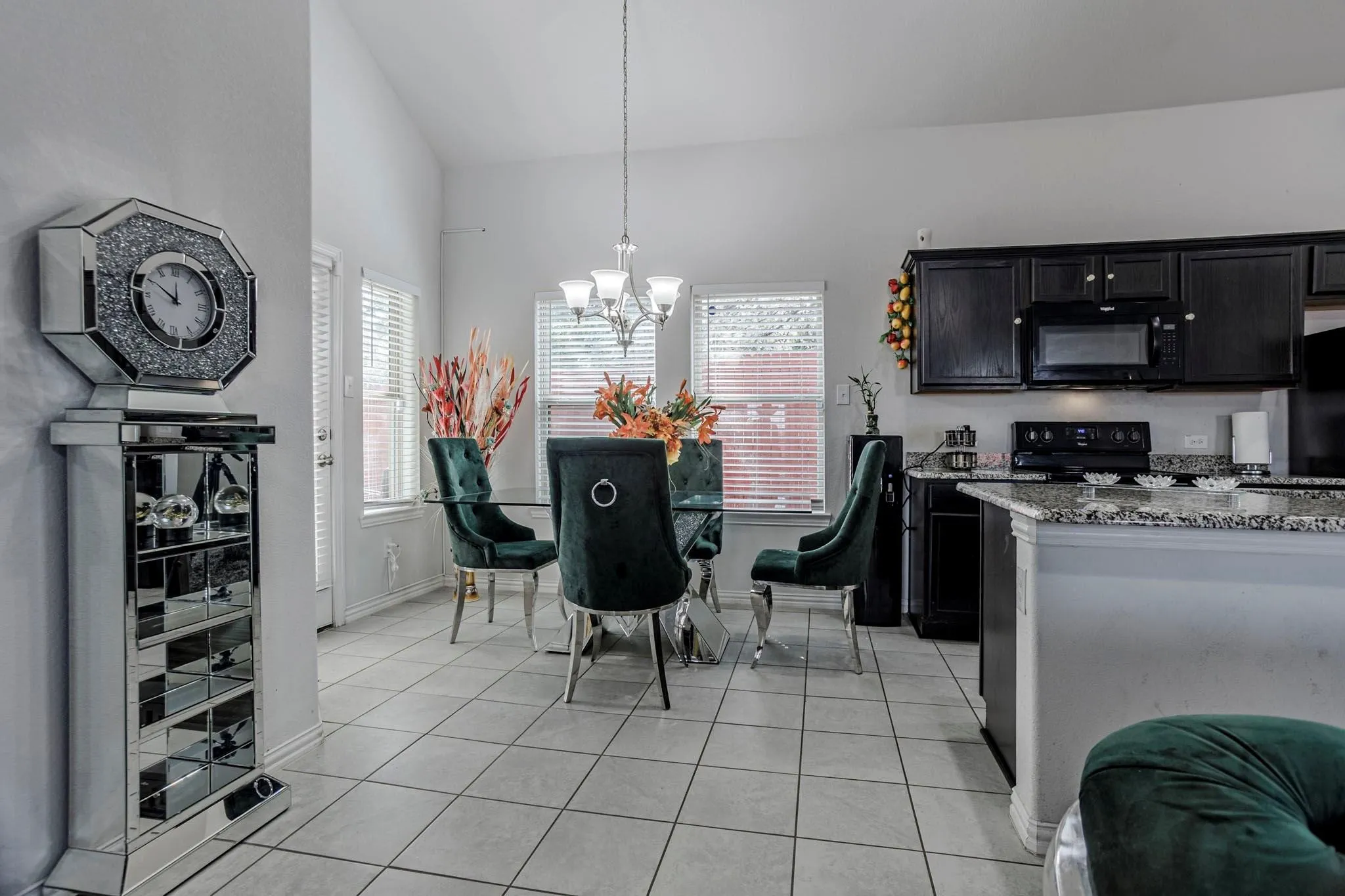 Single Family Residence For Sale in Tarrant County , 3222 Roosevelt Avenue, Fort Worth, Texas 76106, 4 Bedroom, 3 Bathroom, 2 Garage spaces, 1,985 Sqft, built in 2019, Preowned, mls#21145331, Real Estate Agent in Fort Worth, Homes For Sale in Tarrant county, Homes For Sale in Fort Worth, Realtor in Fort Worth Texas, Real Estate Brokerage Independent Realty Texas, Luminita Cordes Realtor