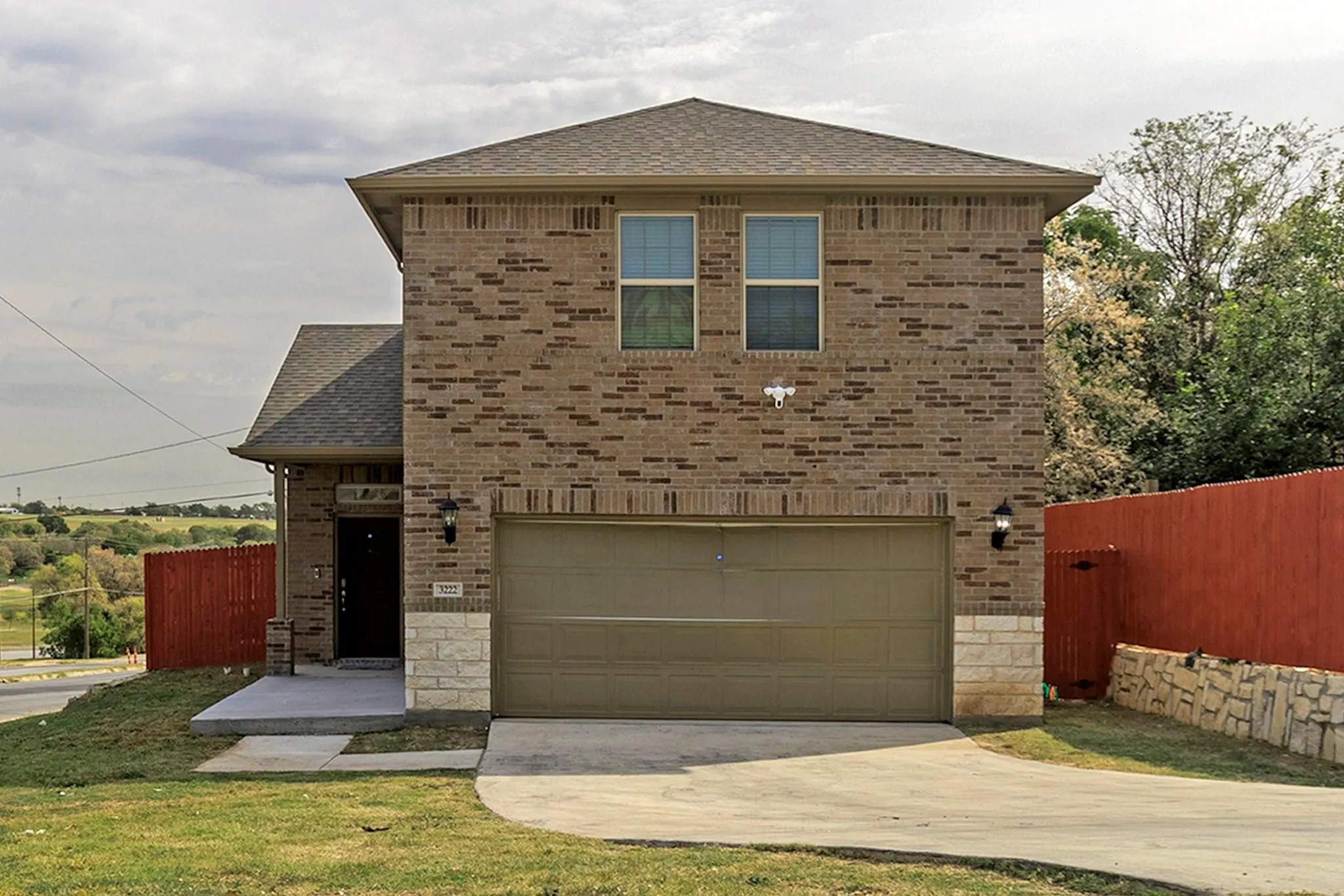 Single Family Residence For Sale in Tarrant County , 3222 Roosevelt Avenue, Fort Worth, Texas 76106, 4 Bedroom, 3 Bathroom, 2 Garage spaces, 1,985 Sqft, built in 2019, Preowned, mls#21145331, Real Estate Agent in Fort Worth, Homes For Sale in Tarrant county, Homes For Sale in Fort Worth, Realtor in Fort Worth Texas, Real Estate Brokerage Independent Realty Texas, Luminita Cordes Realtor