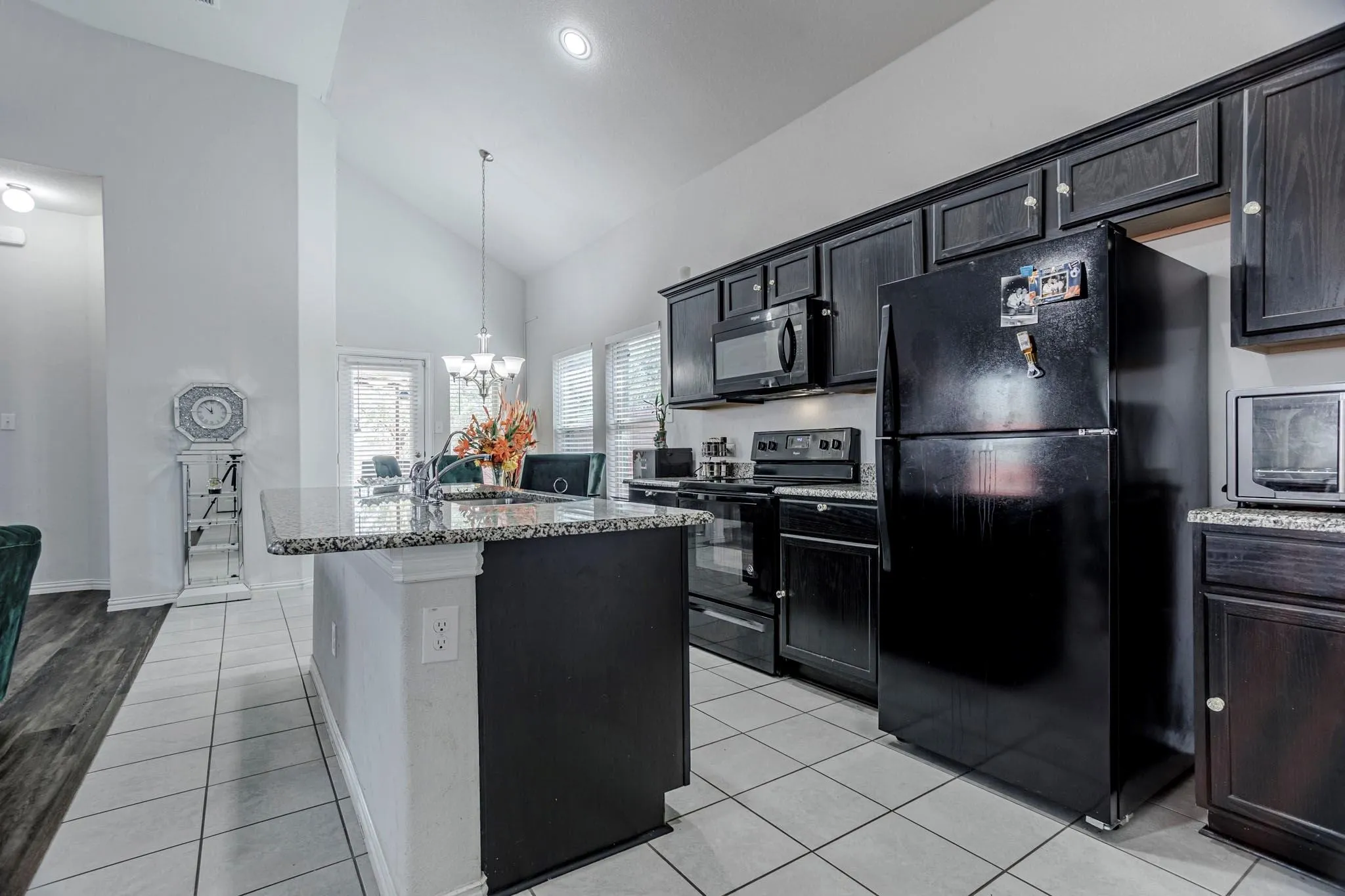 Single Family Residence For Sale in Tarrant County , 3222 Roosevelt Avenue, Fort Worth, Texas 76106, 4 Bedroom, 3 Bathroom, 2 Garage spaces, 1,985 Sqft, built in 2019, Preowned, mls#21145331, Real Estate Agent in Fort Worth, Homes For Sale in Tarrant county, Homes For Sale in Fort Worth, Realtor in Fort Worth Texas, Real Estate Brokerage Independent Realty Texas, Luminita Cordes Realtor