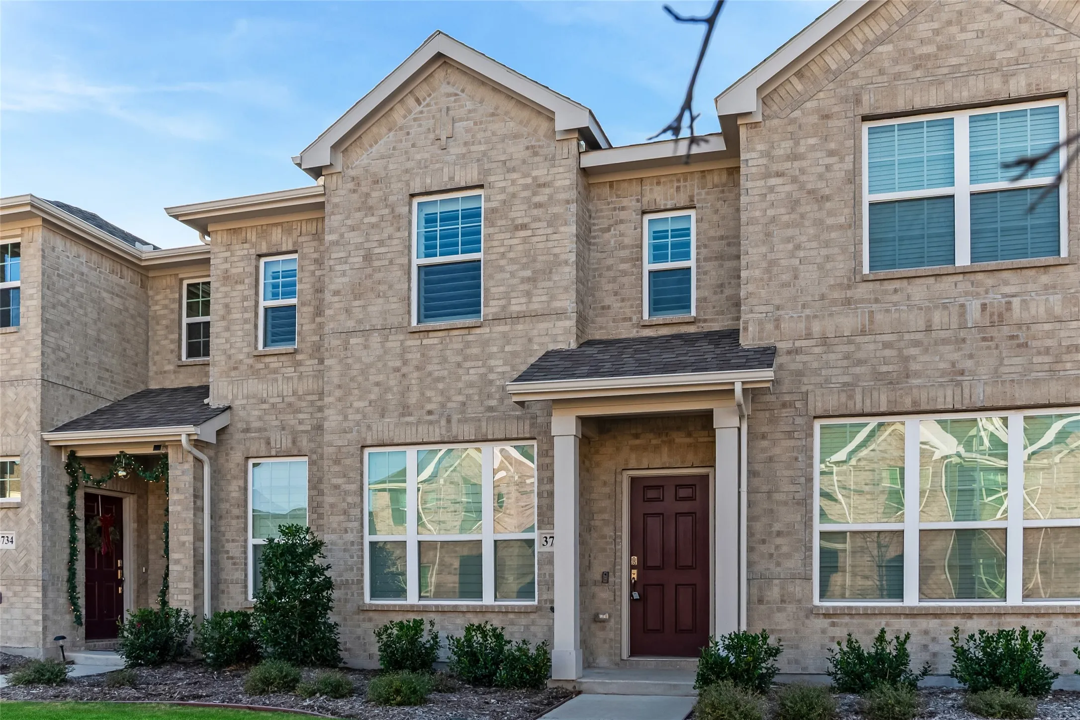 Townhouse For Rent in Grayson County , 3730 Malibu Drive, Sherman, Texas 75090, 3 Bedrooms, 3 Bathrooms, 2 Garage spaces, 1,672 Sqft, built in 2022, Preowned, Price $2,200, mls#21145337, Real Estate Agent in Sherman, Homes For Rent in Grayson county, Homes For Rent in Sherman, Realtor in Sherman Texas, Real Estate Brokerage Independent Realty Texas, Luminita Cordes Realtor