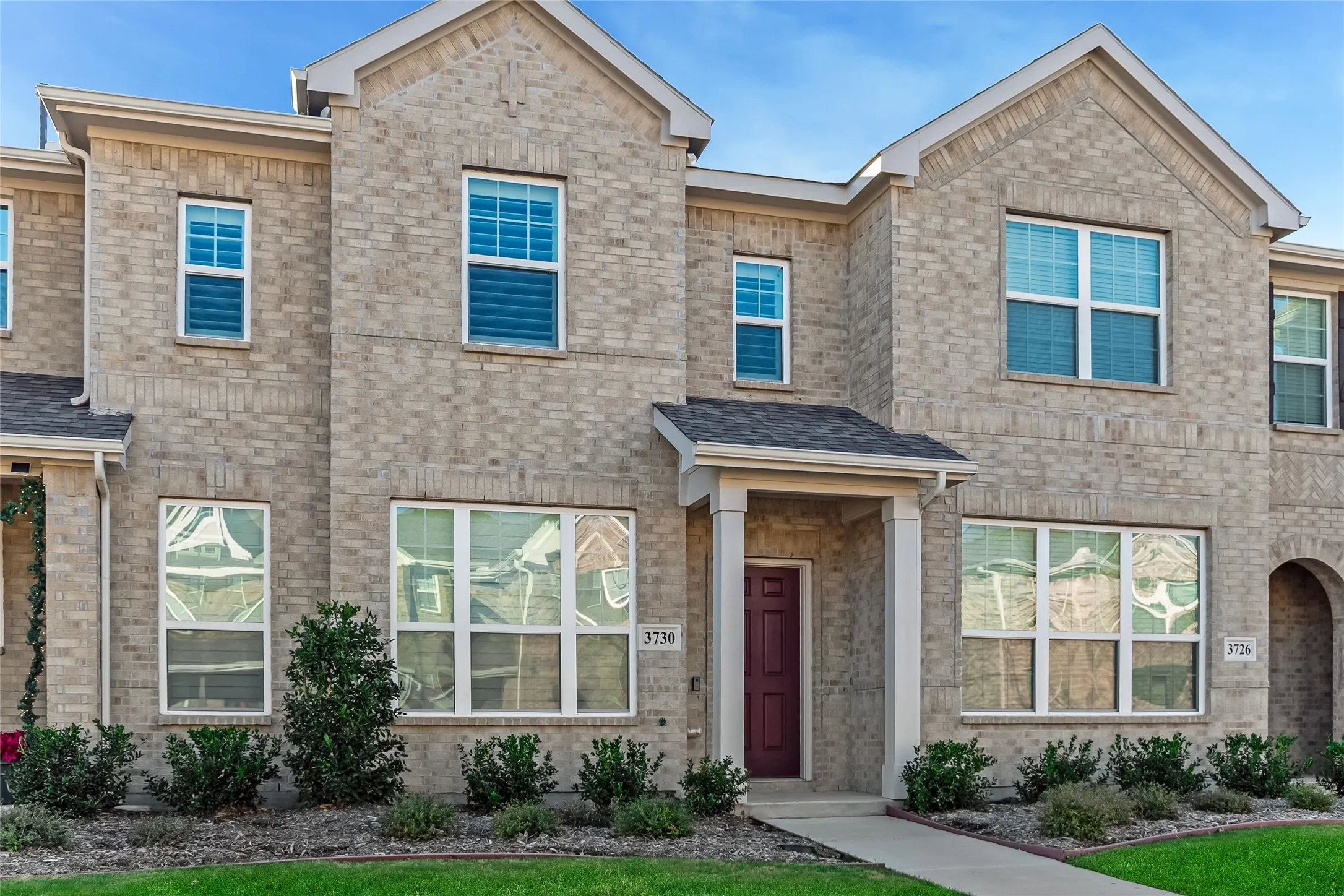 Townhouse For Rent in Grayson County , 3730 Malibu Drive, Sherman, Texas 75090, 3 Bedrooms, 3 Bathrooms, 2 Garage spaces, 1,672 Sqft, built in 2022, Preowned, Price $2,200, mls#21145337, Real Estate Agent in Sherman, Homes For Rent in Grayson county, Homes For Rent in Sherman, Realtor in Sherman Texas, Real Estate Brokerage Independent Realty Texas, Luminita Cordes Realtor