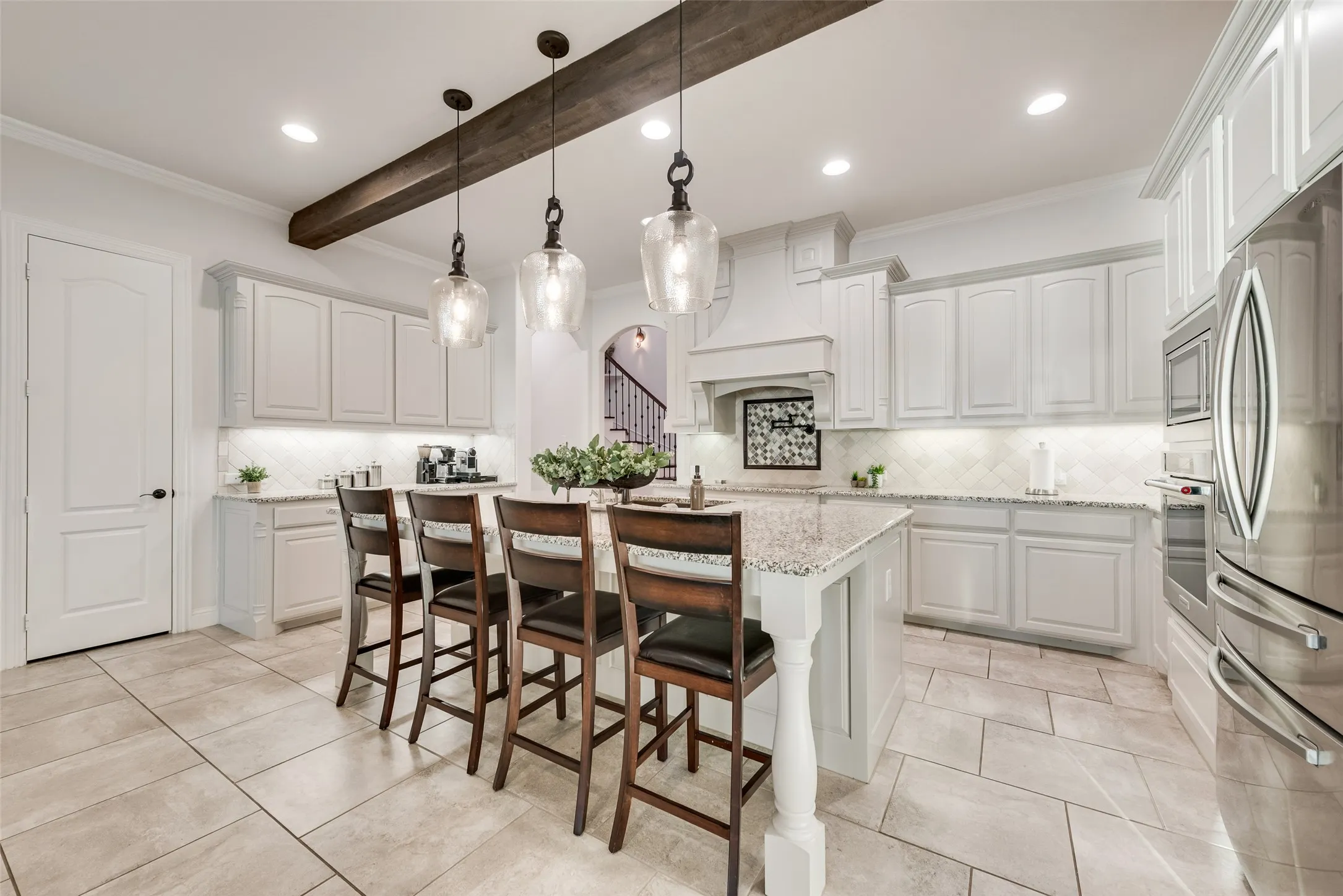 Single Family Residence For Sale in Tarrant County , 10013 Lakeside Drive, Fort Worth, Texas 76179, 4 Bedrooms, 4 Bathrooms, 2 Garage spaces, 3,711 Sqft, built in 2017, Price $1,219,999, mls#21144740, Real Estate Agent in Fort Worth, Homes For Sale in Tarrant county, Homes For Sale in Fort Worth, Realtor in Fort Worth Texas, Real Estate Brokerage Independent Realty Texas, Luminita Cordes Realtor