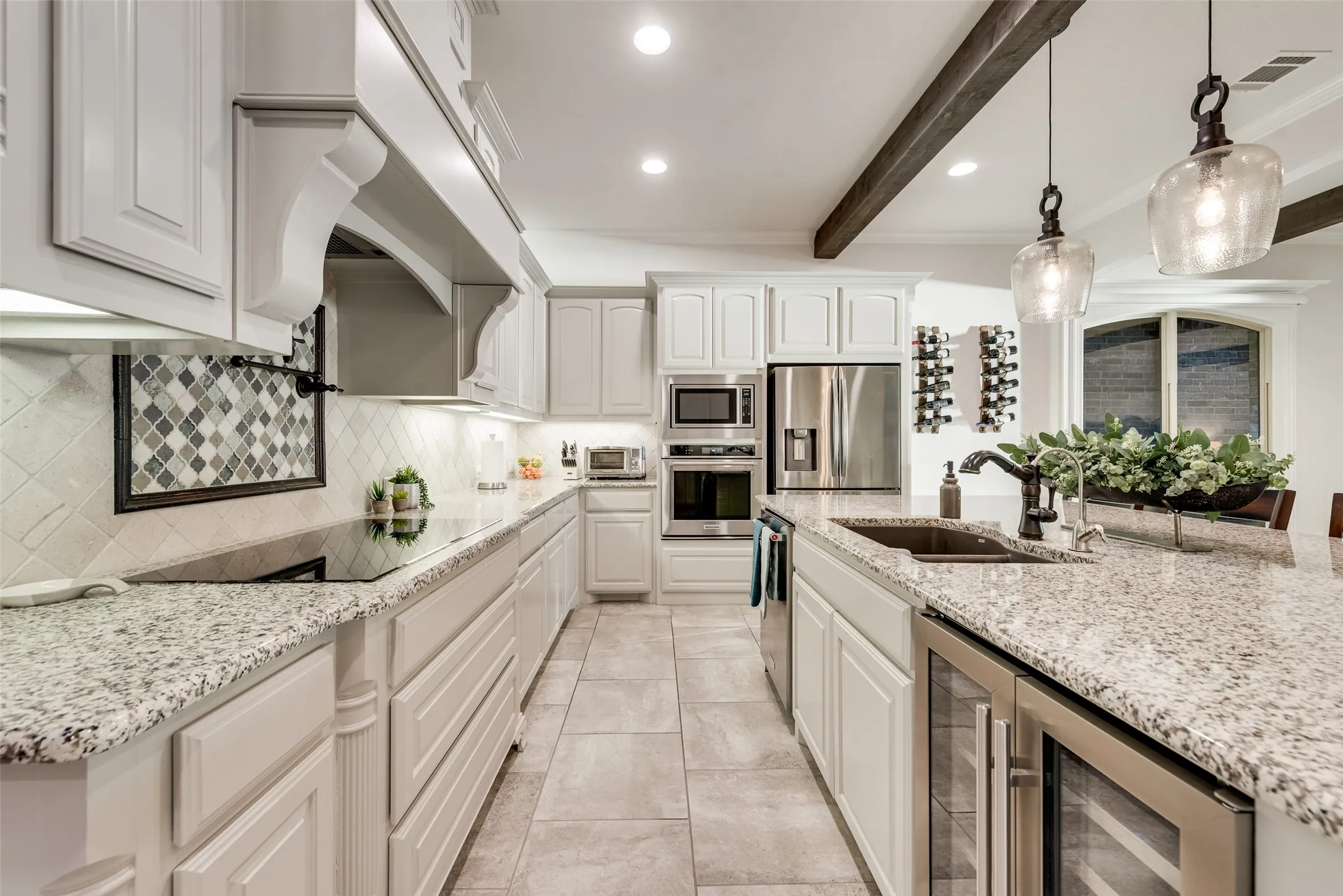 Single Family Residence For Sale in Tarrant County , 10013 Lakeside Drive, Fort Worth, Texas 76179, 4 Bedrooms, 4 Bathrooms, 2 Garage spaces, 3,711 Sqft, built in 2017, Price $1,219,999, mls#21144740, Real Estate Agent in Fort Worth, Homes For Sale in Tarrant county, Homes For Sale in Fort Worth, Realtor in Fort Worth Texas, Real Estate Brokerage Independent Realty Texas, Luminita Cordes Realtor