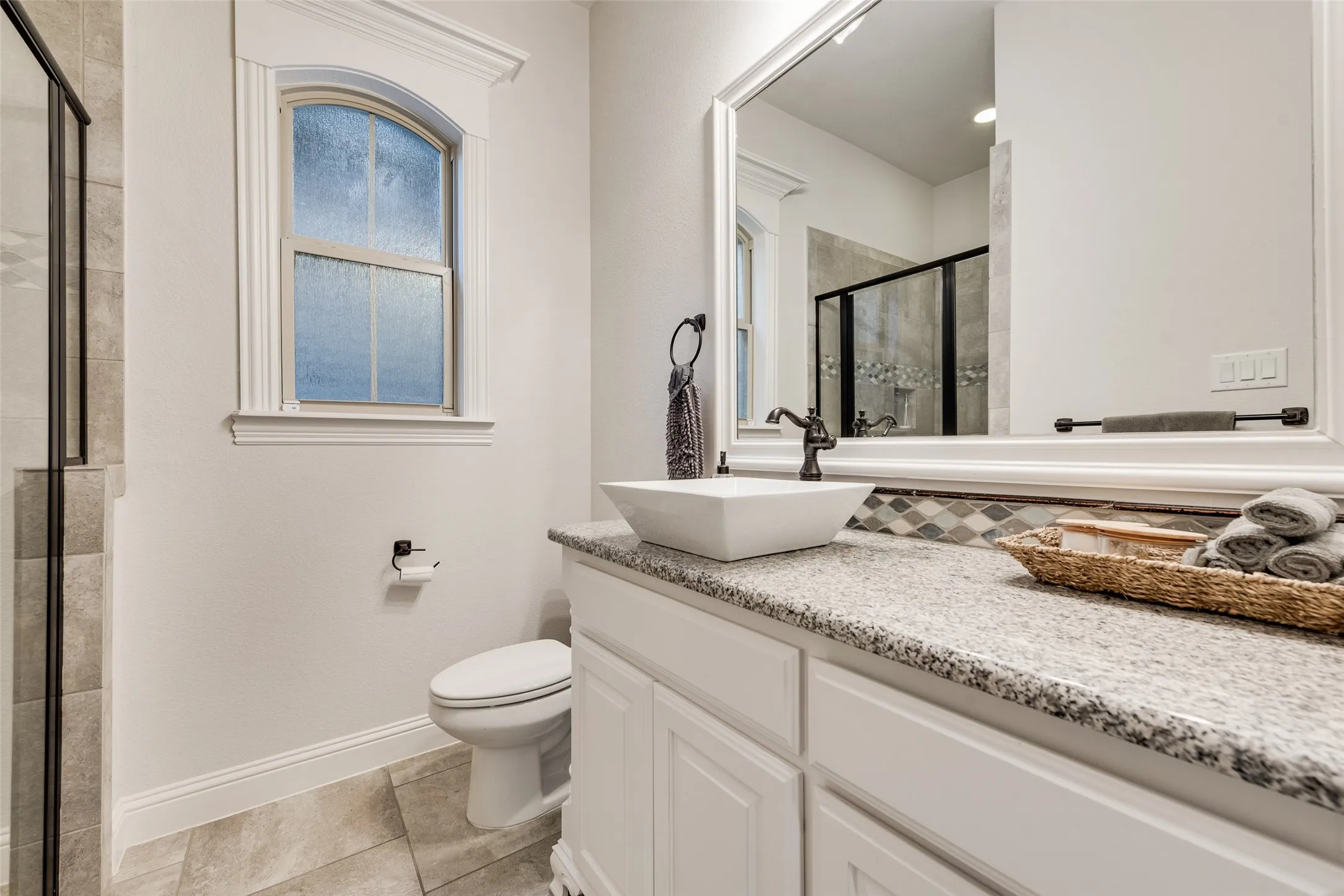 Single Family Residence For Sale in Tarrant County , 10013 Lakeside Drive, Fort Worth, Texas 76179, 4 Bedrooms, 4 Bathrooms, 2 Garage spaces, 3,711 Sqft, built in 2017, Price $1,219,999, mls#21144740, Real Estate Agent in Fort Worth, Homes For Sale in Tarrant county, Homes For Sale in Fort Worth, Realtor in Fort Worth Texas, Real Estate Brokerage Independent Realty Texas, Luminita Cordes Realtor