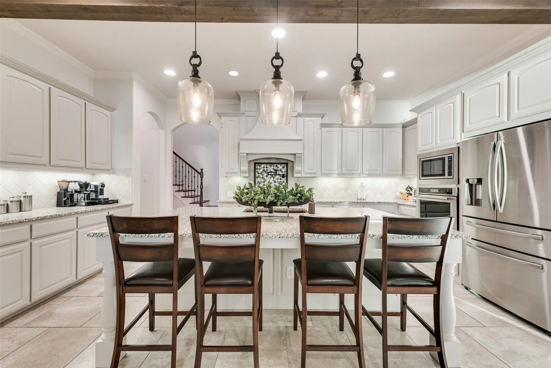 Single Family Residence For Sale in Tarrant County , 10013 Lakeside Drive, Fort Worth, Texas 76179, 4 Bedrooms, 4 Bathrooms, 2 Garage spaces, 3,711 Sqft, built in 2017, Price $1,219,999, mls#21144740, Real Estate Agent in Fort Worth, Homes For Sale in Tarrant county, Homes For Sale in Fort Worth, Realtor in Fort Worth Texas, Real Estate Brokerage Independent Realty Texas, Luminita Cordes Realtor
