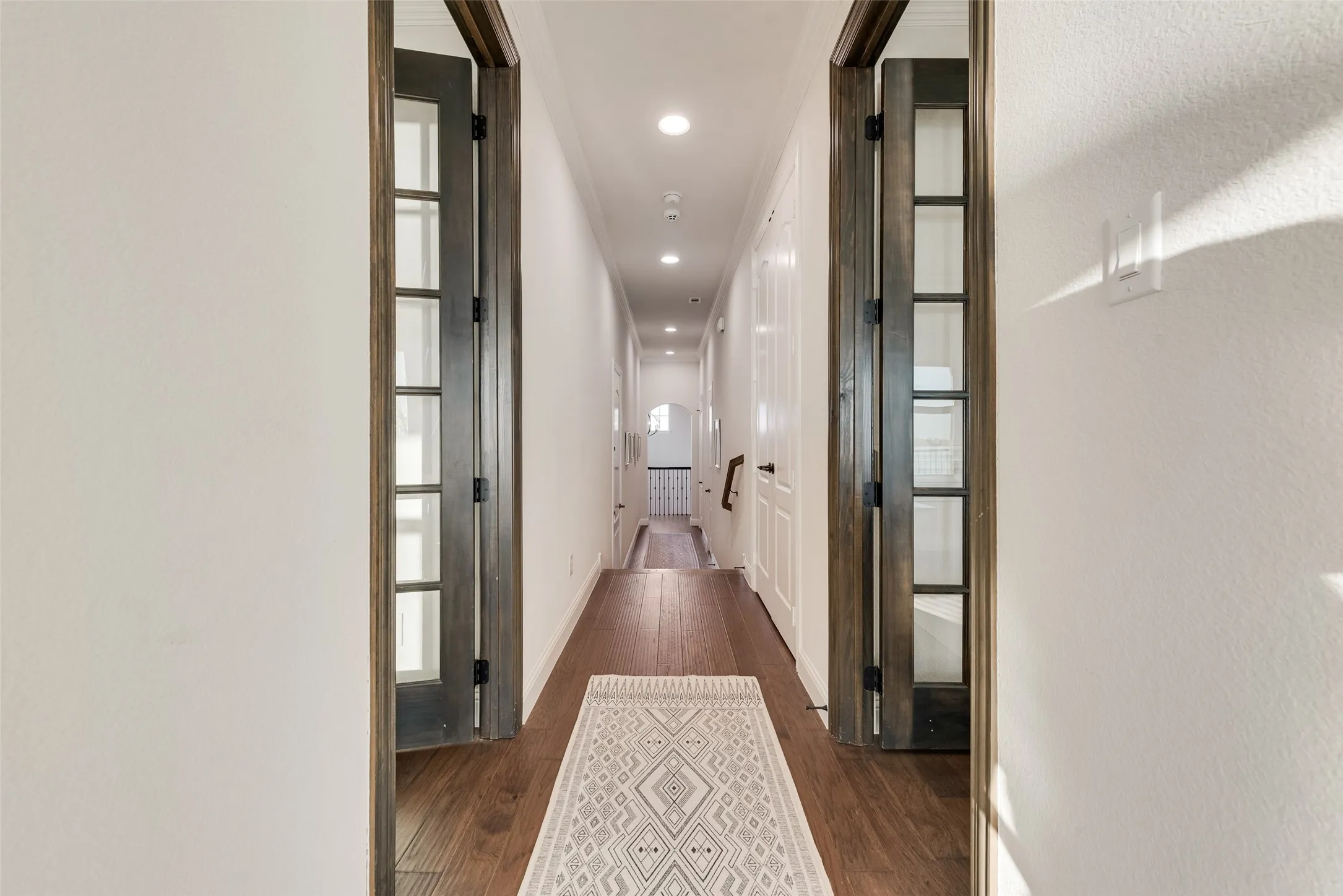 Single Family Residence For Sale in Tarrant County , 10013 Lakeside Drive, Fort Worth, Texas 76179, 4 Bedrooms, 4 Bathrooms, 2 Garage spaces, 3,711 Sqft, built in 2017, Price $1,219,999, mls#21144740, Real Estate Agent in Fort Worth, Homes For Sale in Tarrant county, Homes For Sale in Fort Worth, Realtor in Fort Worth Texas, Real Estate Brokerage Independent Realty Texas, Luminita Cordes Realtor