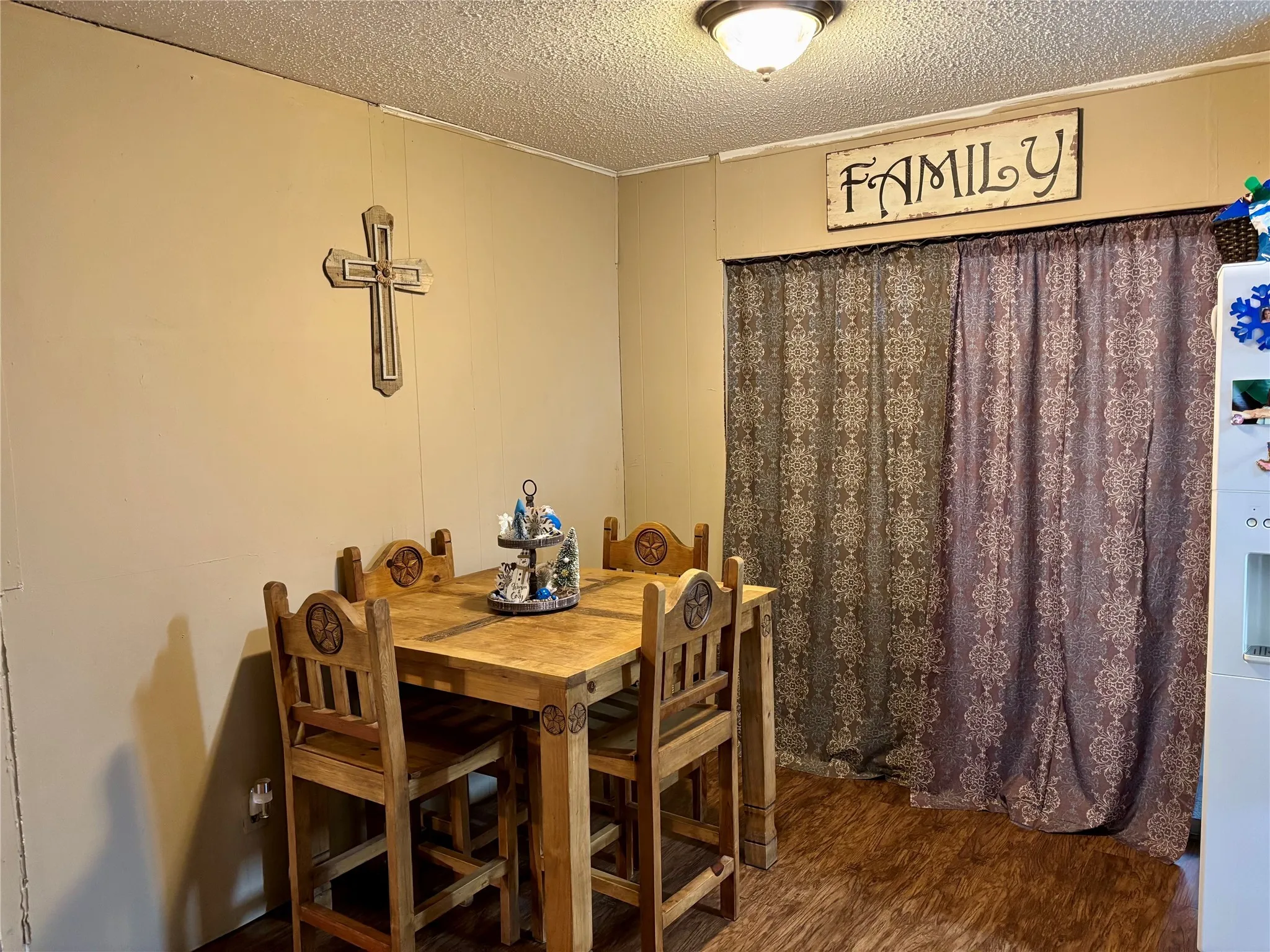 Single Family Residence For Sale in Red River (TX) County , 135 1ST Street SE, Detroit, Texas 75436, 3 Bedrooms, 2 Bathrooms, Garage spaces, 1,266 Sqft, built in 1974, Price $110,000, mls#21141862, Real Estate Agent in Detroit, Homes For Sale in Red River (TX) county, Homes For Sale in Detroit, Realtor in Detroit Texas, Real Estate Brokerage Independent Realty Texas, Luminita Cordes Realtor