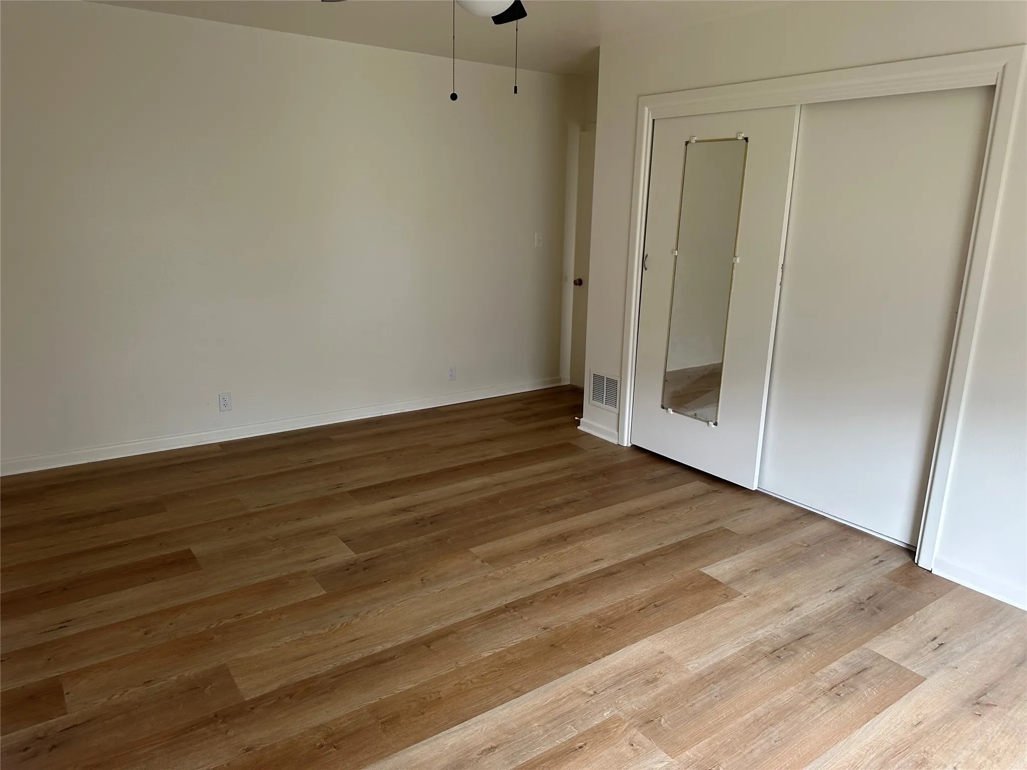 Single Family Residence For Sale in Hamilton County , 1121 E Coke, Hamilton, Texas 76531, 2 Bedrooms, 1 Bathroom, Garage spaces, 1,350 Sqft, built in 1960, Price $165,000, mls#21145593, Real Estate Agent in Hamilton, Homes For Sale in Hamilton county, Homes For Sale in Hamilton, Realtor in Hamilton Texas, Real Estate Brokerage Independent Realty Texas, Luminita Cordes Realtor