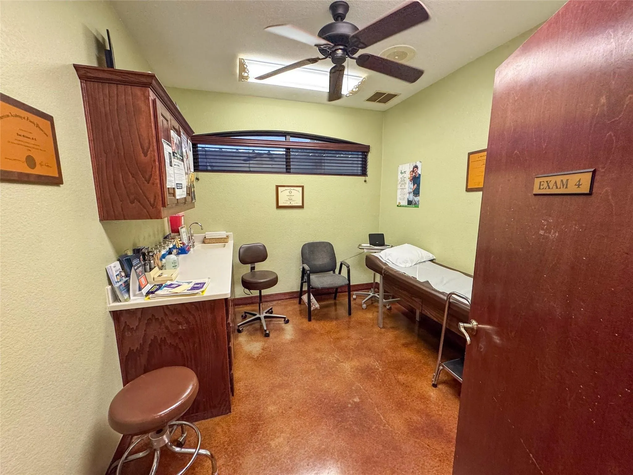 Office For Rent in Grayson County , 1700 Gallagher Drive, Sherman, Texas 75090, 0, 0, Garage spaces, 0 Sqft, built in 2006, Preowned, Price $20, mls#21145590, Real Estate Agent in Sherman, Homes For Rent in Grayson county, Homes For Rent in Sherman, Realtor in Sherman Texas, Real Estate Brokerage Independent Realty Texas, Luminita Cordes Realtor