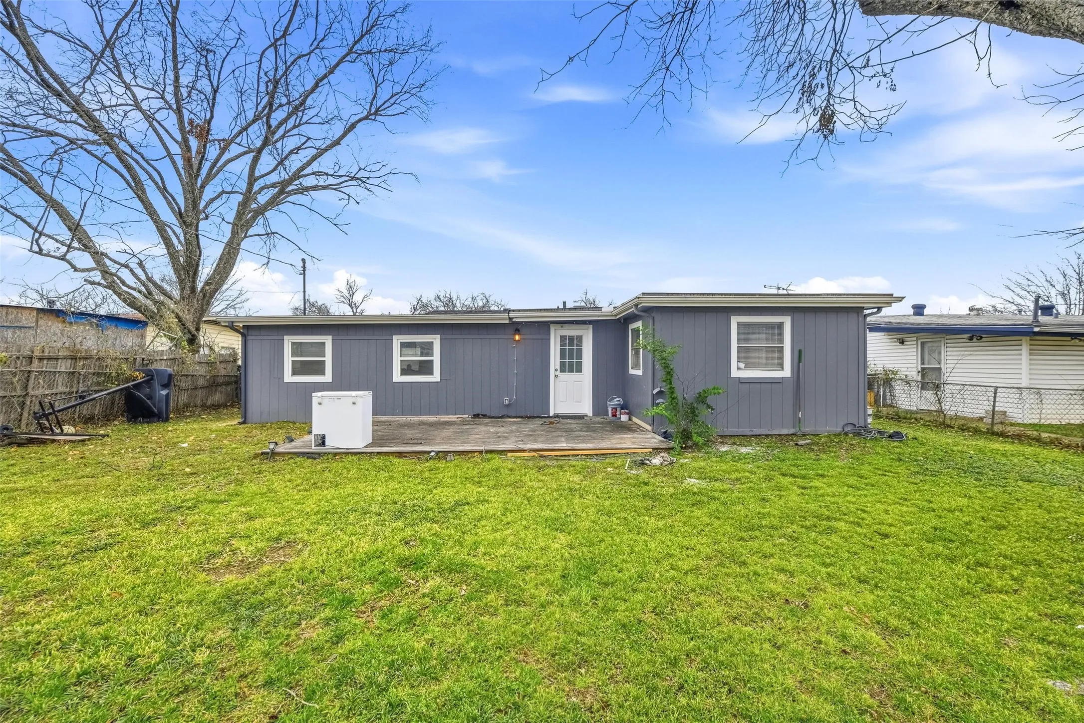 Single Family Residence For Sale in Tarrant County , 1818 Reever Street, Arlington, Texas 76010, 4 Bedroom, 2 Bathroom, Garage spaces, 1,987 Sqft, built in 1953, Preowned, mls#21145584, Real Estate Agent in Arlington, Homes For Sale in Tarrant county, Homes For Sale in Arlington, Realtor in Arlington Texas, Real Estate Brokerage Independent Realty Texas, Luminita Cordes Realtor