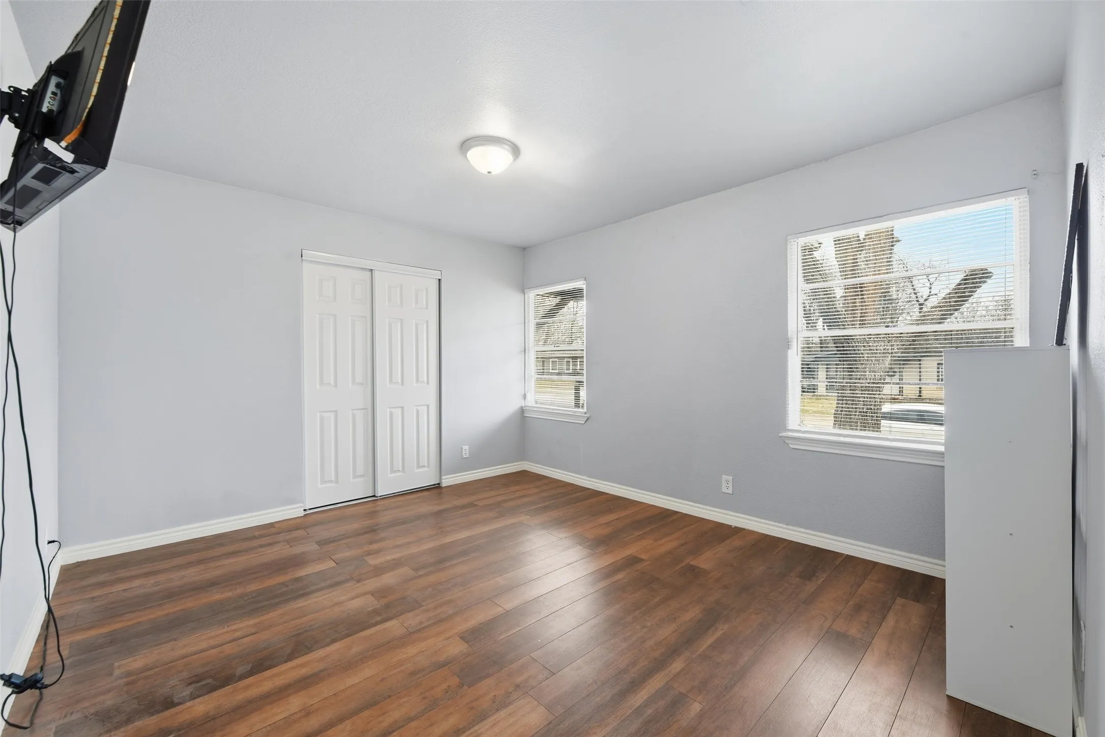 Single Family Residence For Sale in Tarrant County , 1818 Reever Street, Arlington, Texas 76010, 4 Bedroom, 2 Bathroom, Garage spaces, 1,987 Sqft, built in 1953, Preowned, mls#21145584, Real Estate Agent in Arlington, Homes For Sale in Tarrant county, Homes For Sale in Arlington, Realtor in Arlington Texas, Real Estate Brokerage Independent Realty Texas, Luminita Cordes Realtor