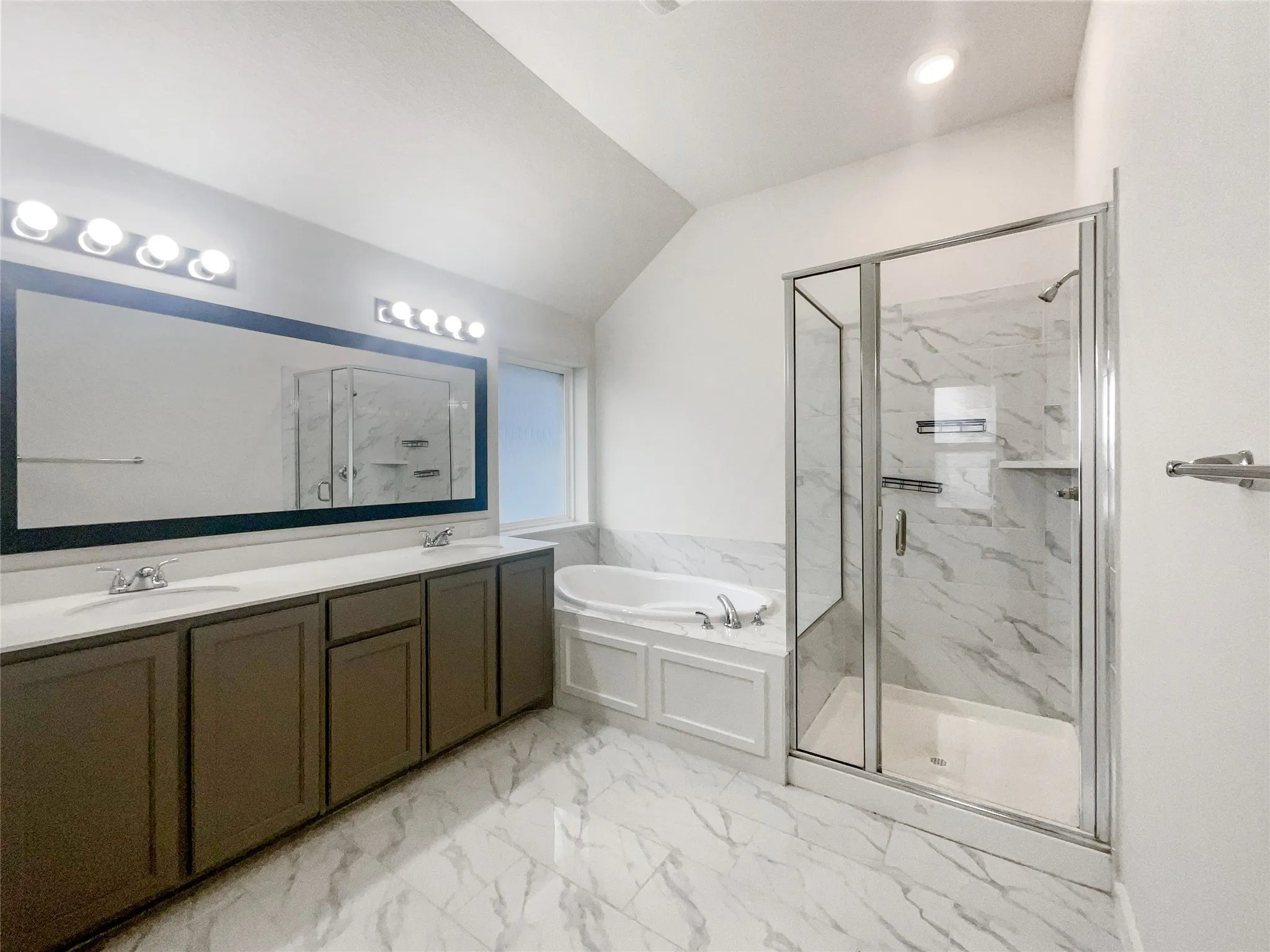 Single Family Residence For Sale in Collin County , 1034 Kennedy Drive, Allen, Texas 75013, 5 Bedroom, 3 Bathroom, 2 Garage spaces, 2,966 Sqft, built in 2019, Preowned, mls#21145617, Real Estate Agent in Allen, Homes For Sale in Collin county, Homes For Sale in Allen, Realtor in Allen Texas, Real Estate Brokerage Independent Realty Texas, Luminita Cordes Realtor
