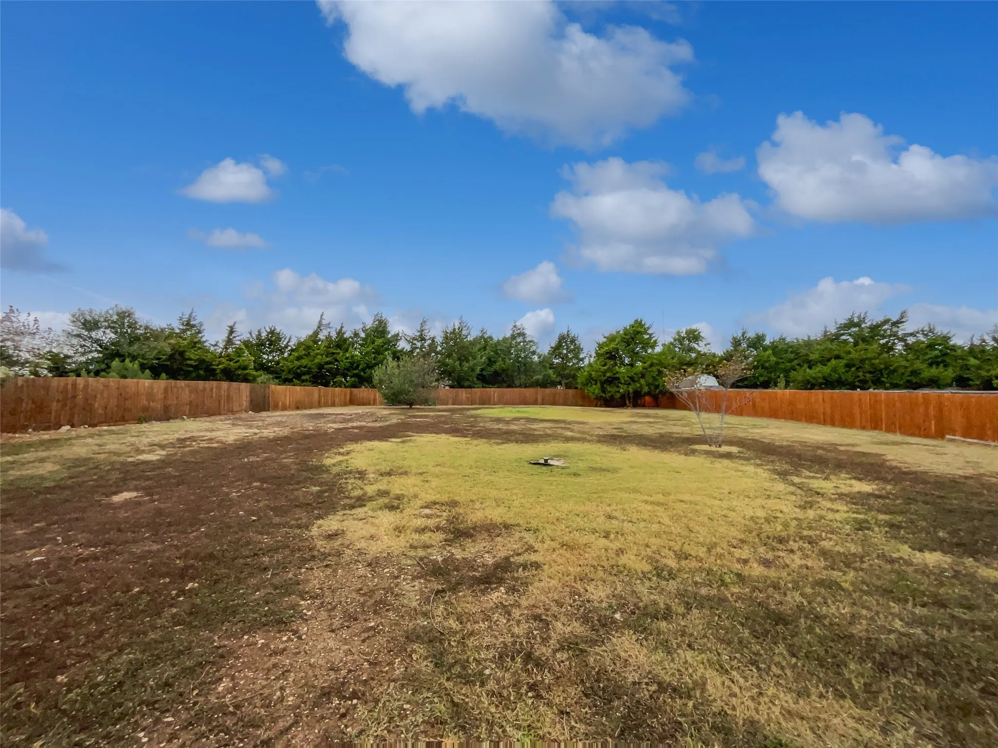 Single Family Residence For Sale in Ellis County , 3961 Joe Wilson Road, Midlothian, Texas 76065, 4 Bedroom, 3 Bathroom, 3 Garage spaces, 2,157 Sqft, built in 1998, mls#21145691, Real Estate Agent in Midlothian, Homes For Sale in Ellis county, Homes For Sale in Midlothian, Realtor in Midlothian Texas, Real Estate Brokerage Independent Realty Texas, Luminita Cordes Realtor