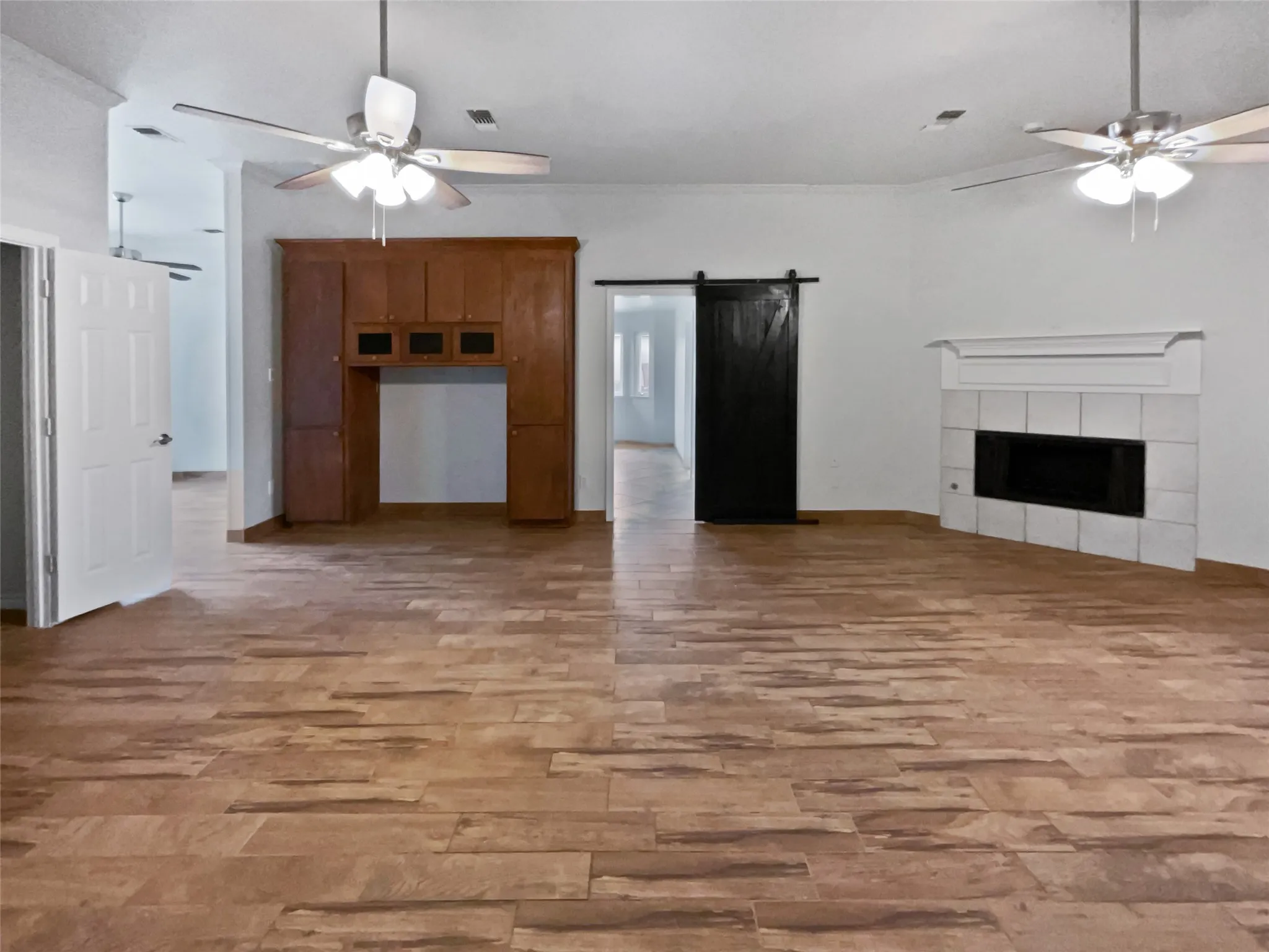 Single Family Residence For Sale in Ellis County , 3961 Joe Wilson Road, Midlothian, Texas 76065, 4 Bedroom, 3 Bathroom, 3 Garage spaces, 2,157 Sqft, built in 1998, mls#21145691, Real Estate Agent in Midlothian, Homes For Sale in Ellis county, Homes For Sale in Midlothian, Realtor in Midlothian Texas, Real Estate Brokerage Independent Realty Texas, Luminita Cordes Realtor