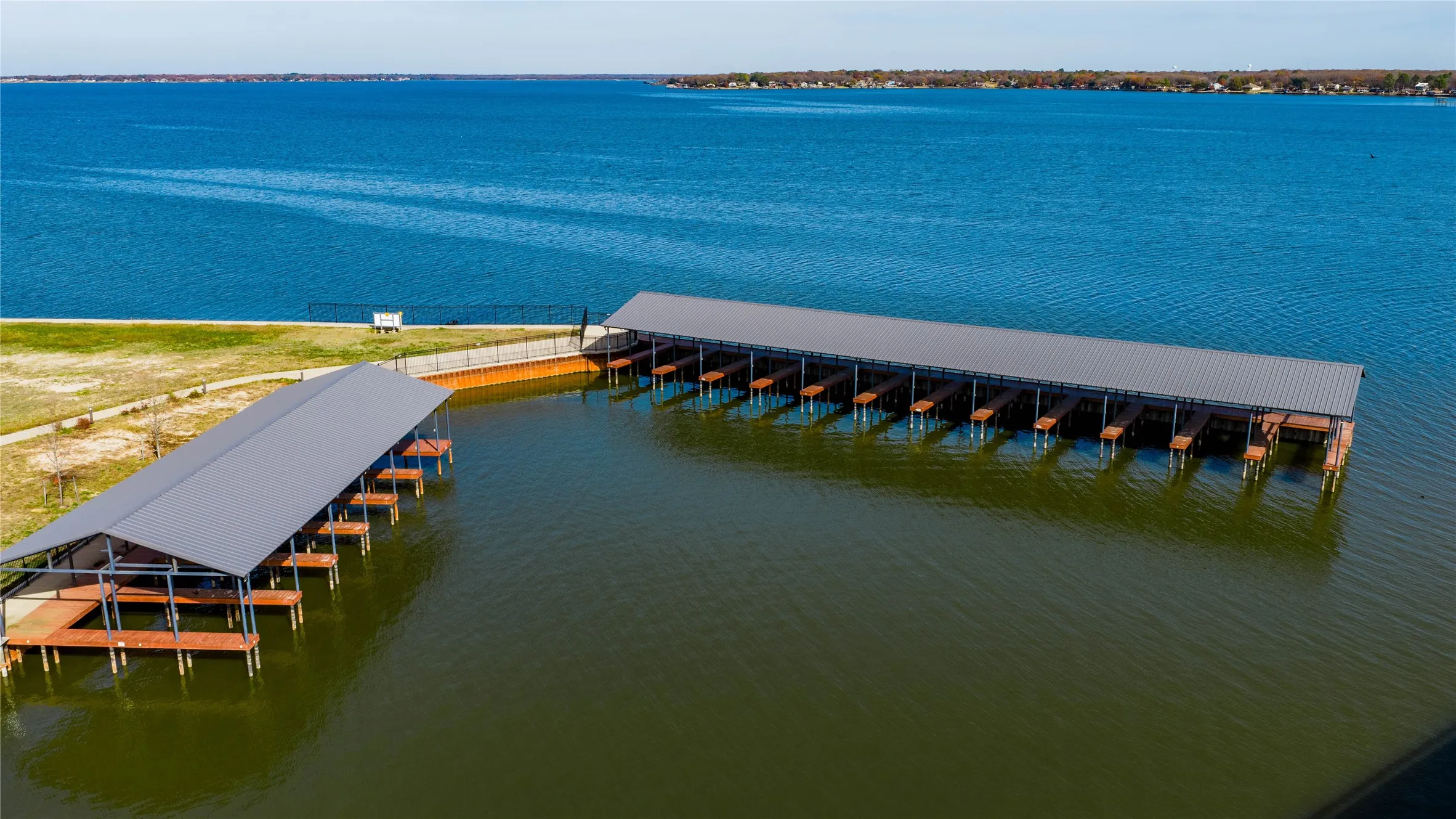 Single Family Residence For Sale in Henderson County , 104 Mary Court, Gun Barrel City, Texas 75156, 4 Bedrooms, 5 Bathrooms, 3 Garage spaces, 4,320 Sqft, built in 2024, New Construction - Complete, Price $1,944,000, mls#21135960, Real Estate Agent in Gun Barrel City, Homes For Sale in Henderson county, Homes For Sale in Gun Barrel City, Realtor in Gun Barrel City Texas, Real Estate Brokerage Independent Realty Texas, Luminita Cordes Realtor