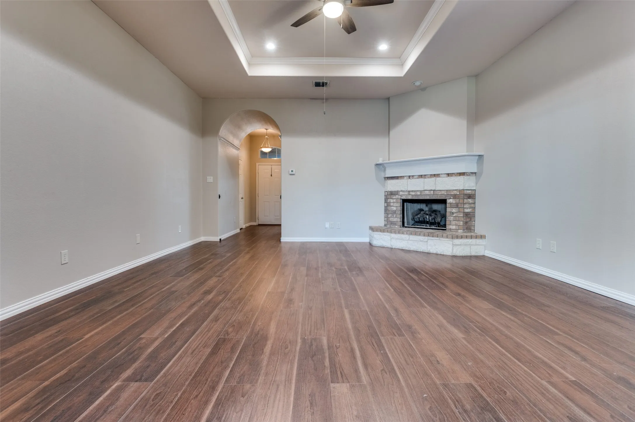 Single Family Residence For Sale in Tarrant County , 140 Big Willow Court, Saginaw, Texas 76179, 4 Bedrooms, 2 Bathrooms, 2 Garage spaces, 2,192 Sqft, built in 2007, Price $398,000, mls#21144715, Real Estate Agent in Saginaw, Homes For Sale in Tarrant county, Homes For Sale in Saginaw, Realtor in Saginaw Texas, Real Estate Brokerage Independent Realty Texas, Luminita Cordes Realtor