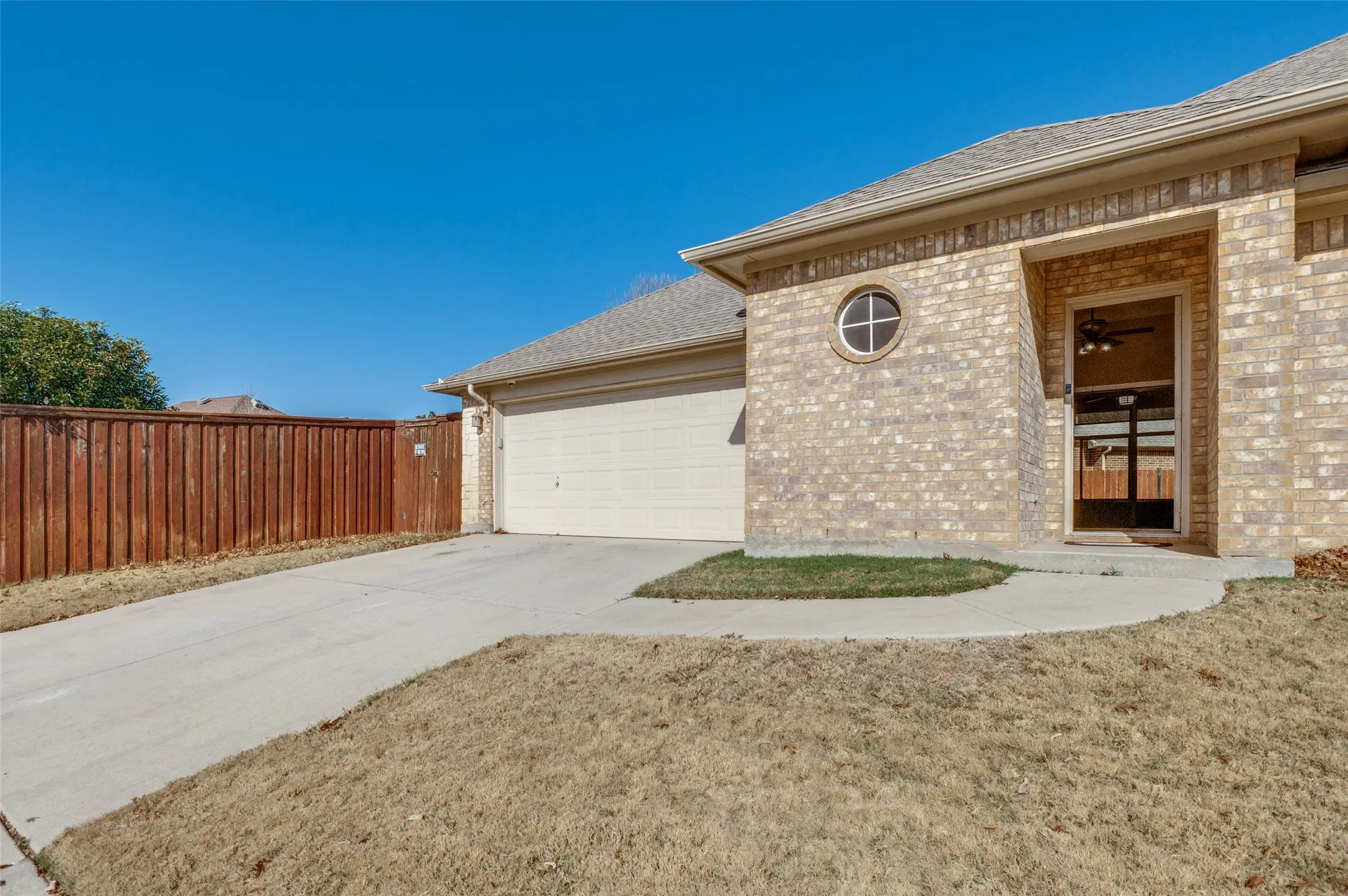 Single Family Residence For Sale in Tarrant County , 140 Big Willow Court, Saginaw, Texas 76179, 4 Bedrooms, 2 Bathrooms, 2 Garage spaces, 2,192 Sqft, built in 2007, Price $398,000, mls#21144715, Real Estate Agent in Saginaw, Homes For Sale in Tarrant county, Homes For Sale in Saginaw, Realtor in Saginaw Texas, Real Estate Brokerage Independent Realty Texas, Luminita Cordes Realtor
