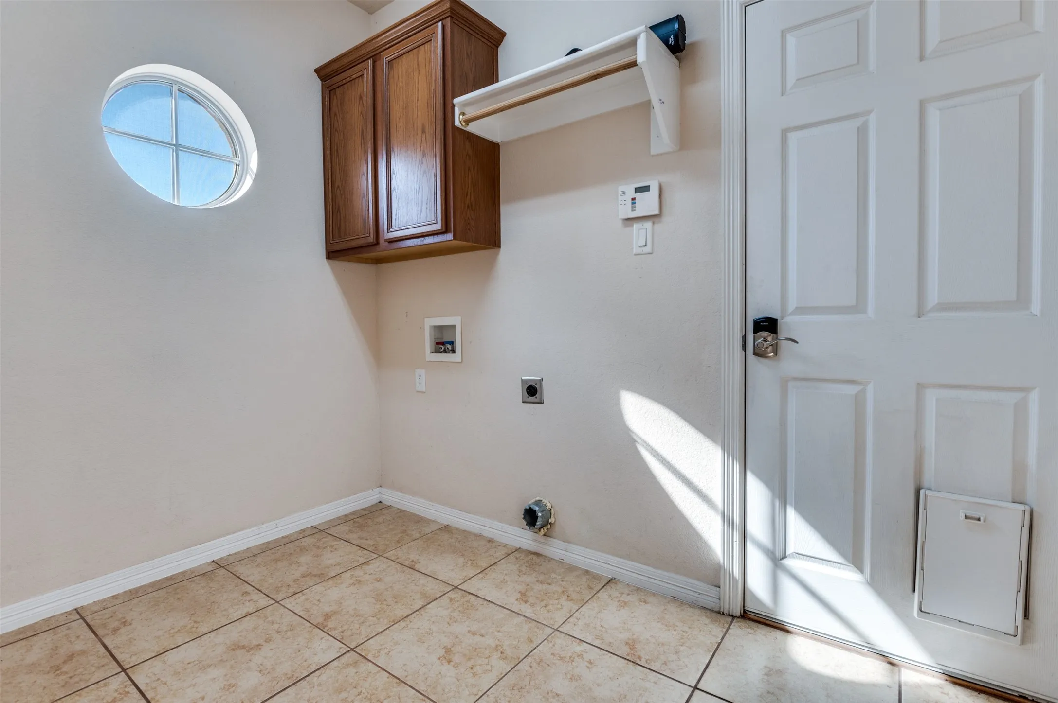 Single Family Residence For Sale in Tarrant County , 140 Big Willow Court, Saginaw, Texas 76179, 4 Bedrooms, 2 Bathrooms, 2 Garage spaces, 2,192 Sqft, built in 2007, Price $398,000, mls#21144715, Real Estate Agent in Saginaw, Homes For Sale in Tarrant county, Homes For Sale in Saginaw, Realtor in Saginaw Texas, Real Estate Brokerage Independent Realty Texas, Luminita Cordes Realtor