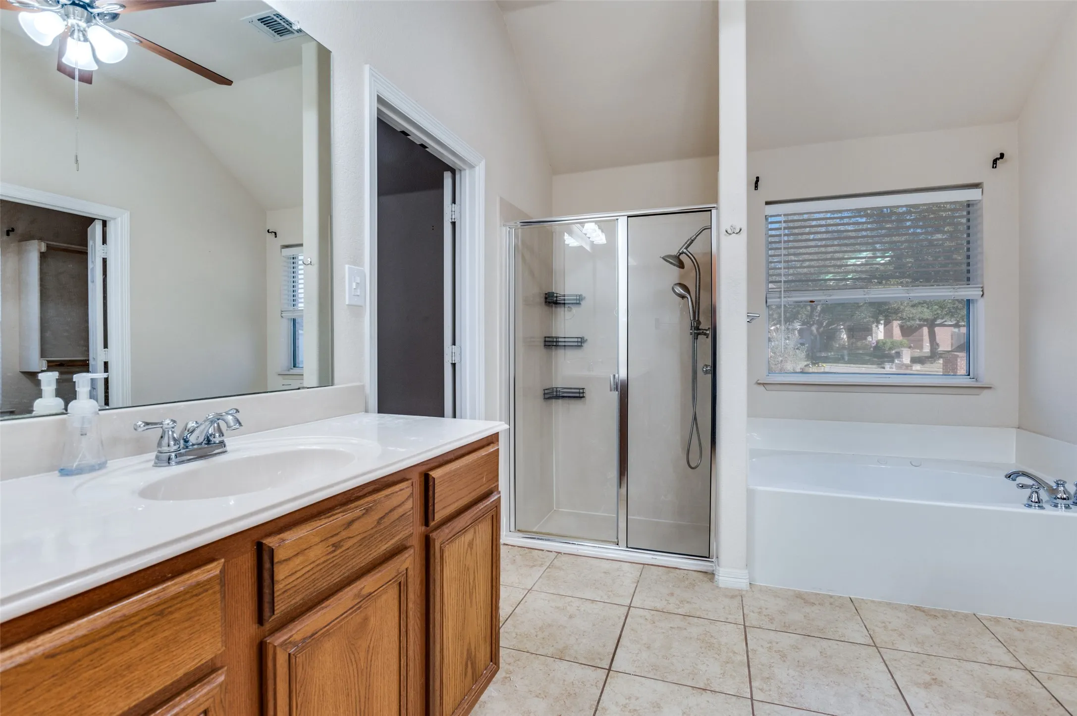 Single Family Residence For Sale in Tarrant County , 140 Big Willow Court, Saginaw, Texas 76179, 4 Bedrooms, 2 Bathrooms, 2 Garage spaces, 2,192 Sqft, built in 2007, Price $398,000, mls#21144715, Real Estate Agent in Saginaw, Homes For Sale in Tarrant county, Homes For Sale in Saginaw, Realtor in Saginaw Texas, Real Estate Brokerage Independent Realty Texas, Luminita Cordes Realtor