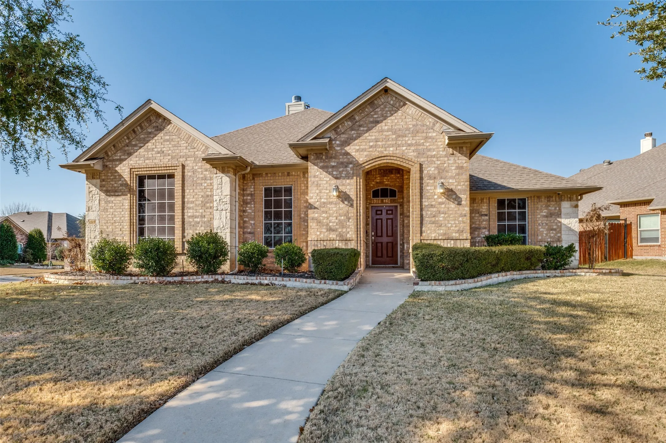 Single Family Residence For Sale in Tarrant County , 140 Big Willow Court, Saginaw, Texas 76179, 4 Bedrooms, 2 Bathrooms, 2 Garage spaces, 2,192 Sqft, built in 2007, Price $398,000, mls#21144715, Real Estate Agent in Saginaw, Homes For Sale in Tarrant county, Homes For Sale in Saginaw, Realtor in Saginaw Texas, Real Estate Brokerage Independent Realty Texas, Luminita Cordes Realtor
