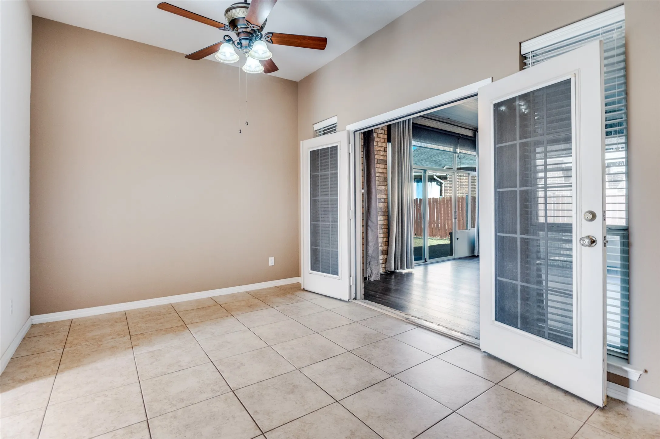 Single Family Residence For Sale in Tarrant County , 140 Big Willow Court, Saginaw, Texas 76179, 4 Bedrooms, 2 Bathrooms, 2 Garage spaces, 2,192 Sqft, built in 2007, Price $398,000, mls#21144715, Real Estate Agent in Saginaw, Homes For Sale in Tarrant county, Homes For Sale in Saginaw, Realtor in Saginaw Texas, Real Estate Brokerage Independent Realty Texas, Luminita Cordes Realtor