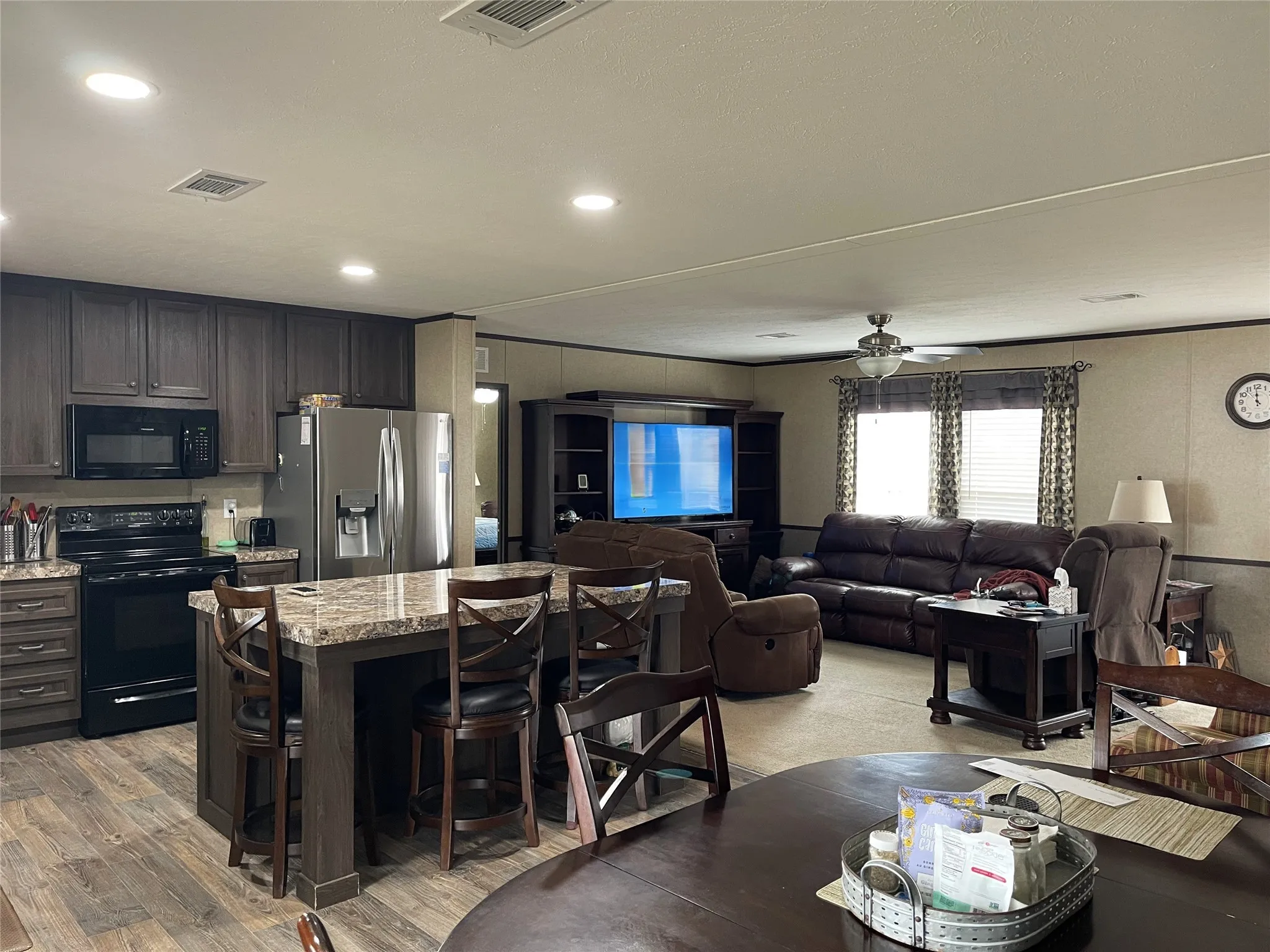 Manufactured Home For Sale in Freestone County , 351 Club Lake Rd, Gate 2, Teague, Texas 75860, 3 Bedroom, 2 Bathroom, Garage spaces, 1,456 Sqft, built in 2019, mls#21145236, Real Estate Agent in Teague, Homes For Sale in Freestone county, Homes For Sale in Teague, Realtor in Teague Texas, Real Estate Brokerage Independent Realty Texas, Luminita Cordes Realtor