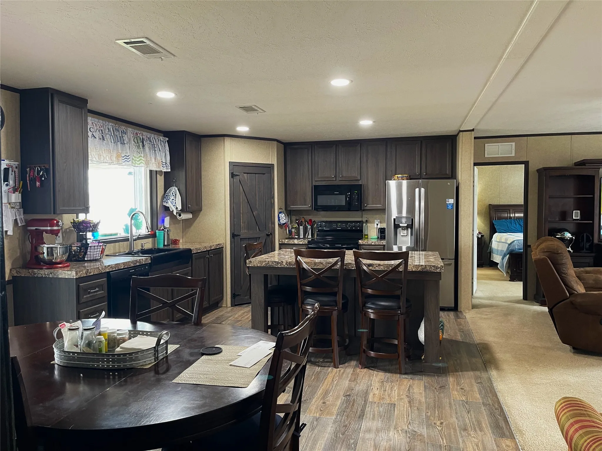 Manufactured Home For Sale in Freestone County , 351 Club Lake Rd, Gate 2, Teague, Texas 75860, 3 Bedroom, 2 Bathroom, Garage spaces, 1,456 Sqft, built in 2019, mls#21145236, Real Estate Agent in Teague, Homes For Sale in Freestone county, Homes For Sale in Teague, Realtor in Teague Texas, Real Estate Brokerage Independent Realty Texas, Luminita Cordes Realtor