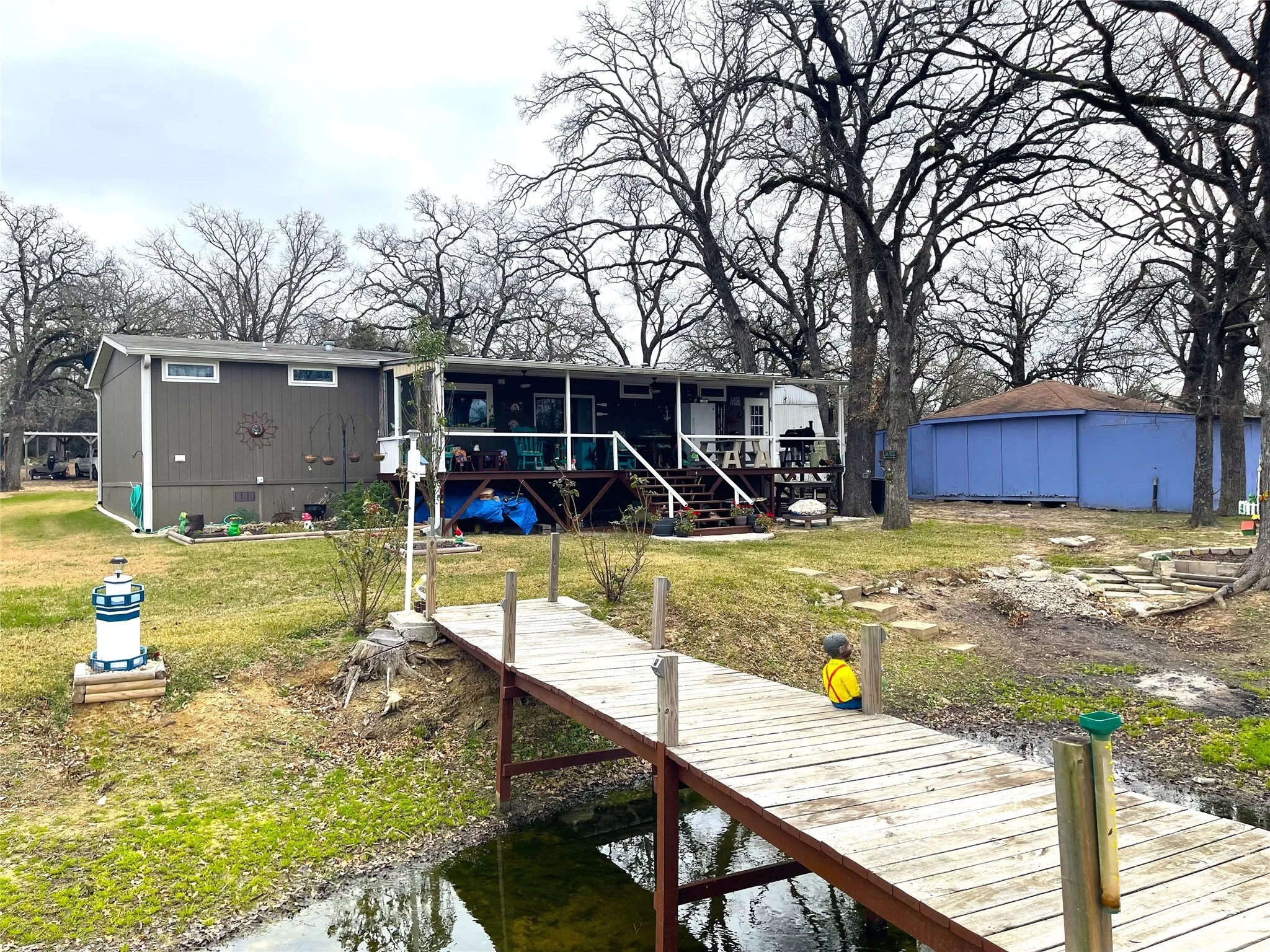 Manufactured Home For Sale in Freestone County , 351 Club Lake Rd, Gate 2, Teague, Texas 75860, 3 Bedroom, 2 Bathroom, Garage spaces, 1,456 Sqft, built in 2019, mls#21145236, Real Estate Agent in Teague, Homes For Sale in Freestone county, Homes For Sale in Teague, Realtor in Teague Texas, Real Estate Brokerage Independent Realty Texas, Luminita Cordes Realtor