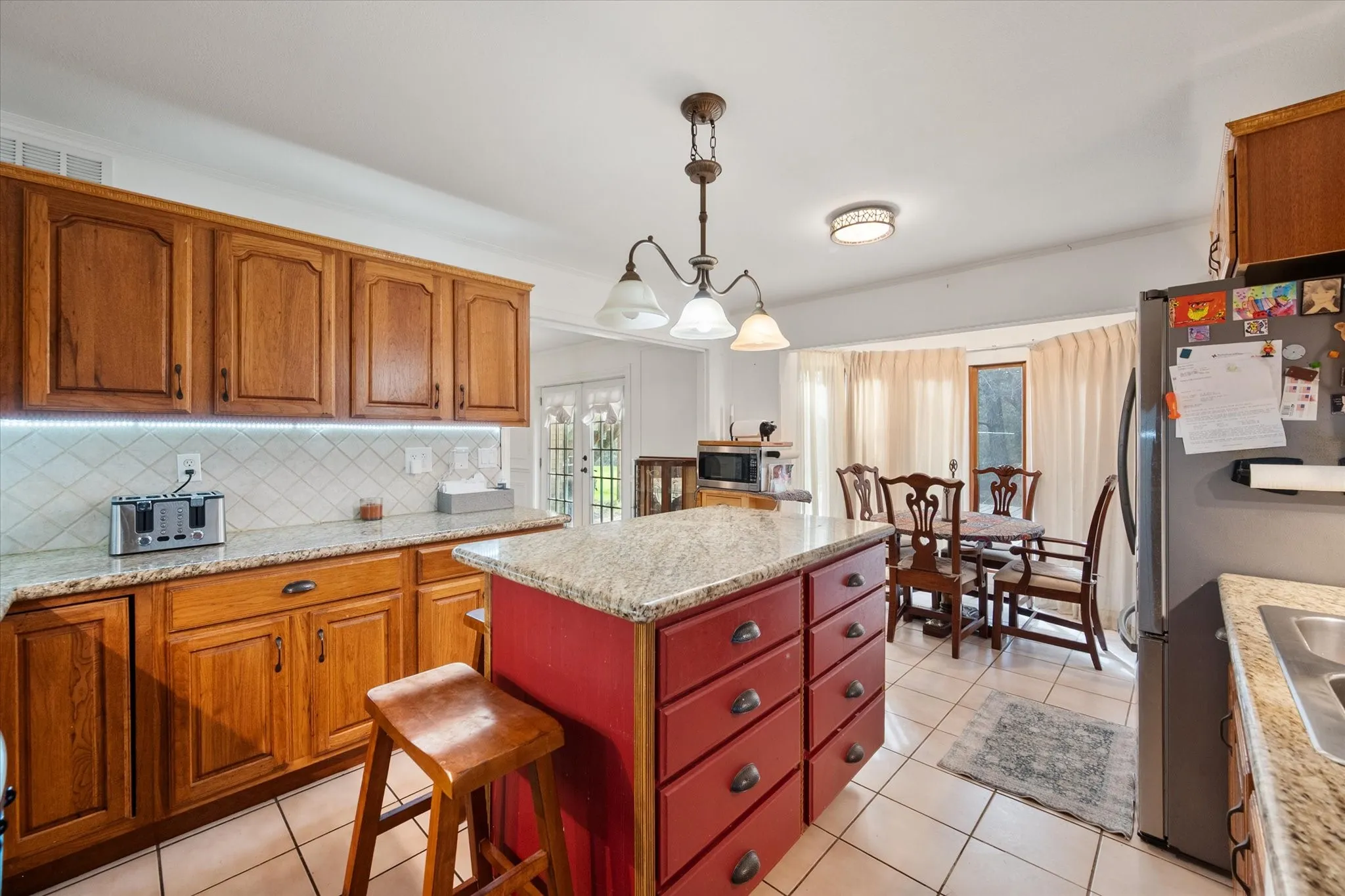 Single Family Residence For Sale in Leon County , 6951 E County Road 315, Buffalo, Texas 75831, 4 Bedroom, 3 Bathroom, 2 Garage spaces, 3,336 Sqft, built in 1982, Preowned, mls#21146080, Real Estate Agent in Buffalo, Homes For Sale in Leon county, Homes For Sale in Buffalo, Realtor in Buffalo Texas, Real Estate Brokerage Independent Realty Texas, Luminita Cordes Realtor