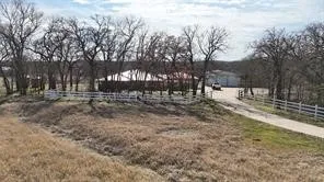 Single Family Residence For Sale in Tarrant County , 7401 Briar Road, Azle, Texas 76020, 2 Bedroom, 2 Bathroom, 2 Garage spaces, 2,639 Sqft, built in 1998, Preowned, mls#21146145, Real Estate Agent in Azle, Homes For Sale in Tarrant county, Homes For Sale in Azle, Realtor in Azle Texas, Real Estate Brokerage Independent Realty Texas, Luminita Cordes Realtor