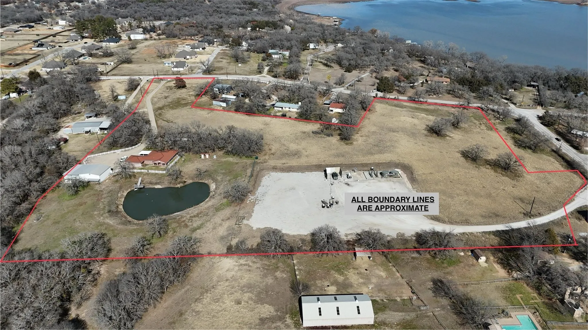 Single Family Residence For Sale in Tarrant County , 7401 Briar Road, Azle, Texas 76020, 2 Bedroom, 2 Bathroom, 2 Garage spaces, 2,639 Sqft, built in 1998, Preowned, mls#21146145, Real Estate Agent in Azle, Homes For Sale in Tarrant county, Homes For Sale in Azle, Realtor in Azle Texas, Real Estate Brokerage Independent Realty Texas, Luminita Cordes Realtor