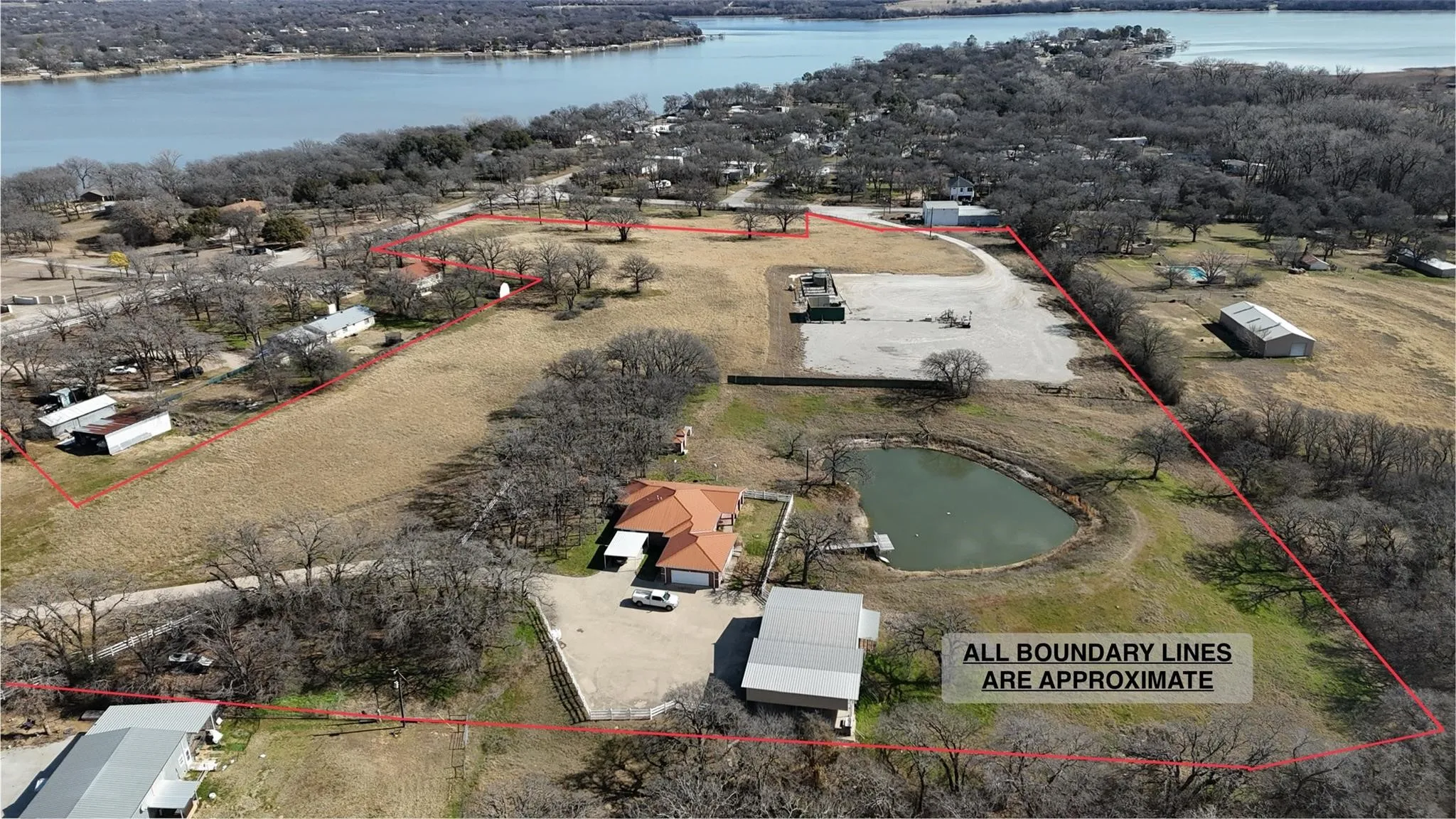 Single Family Residence For Sale in Tarrant County , 7401 Briar Road, Azle, Texas 76020, 2 Bedroom, 2 Bathroom, 2 Garage spaces, 2,639 Sqft, built in 1998, Preowned, mls#21146145, Real Estate Agent in Azle, Homes For Sale in Tarrant county, Homes For Sale in Azle, Realtor in Azle Texas, Real Estate Brokerage Independent Realty Texas, Luminita Cordes Realtor