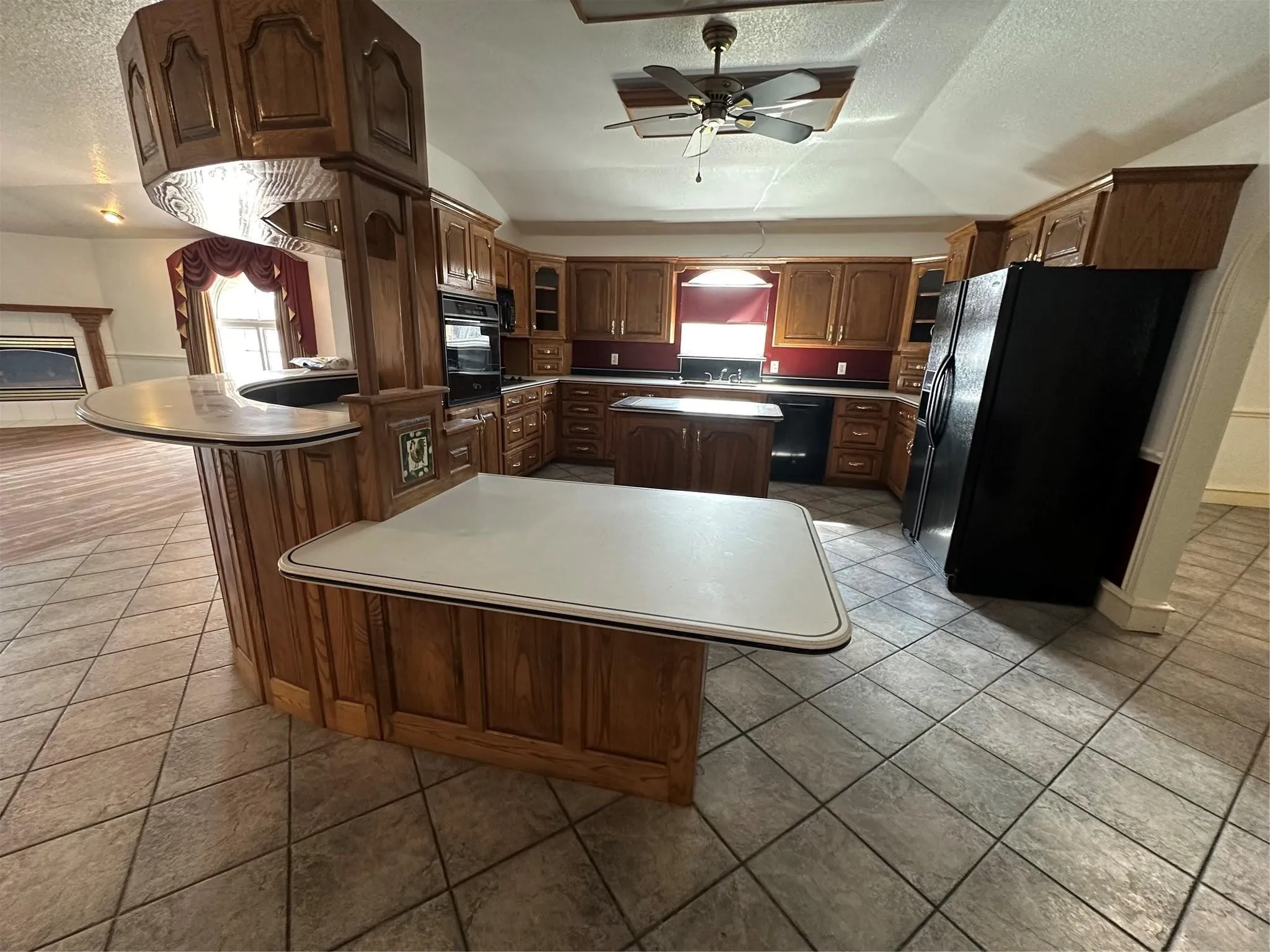 Single Family Residence For Sale in Tarrant County , 7401 Briar Road, Azle, Texas 76020, 2 Bedroom, 2 Bathroom, 2 Garage spaces, 2,639 Sqft, built in 1998, Preowned, mls#21146145, Real Estate Agent in Azle, Homes For Sale in Tarrant county, Homes For Sale in Azle, Realtor in Azle Texas, Real Estate Brokerage Independent Realty Texas, Luminita Cordes Realtor