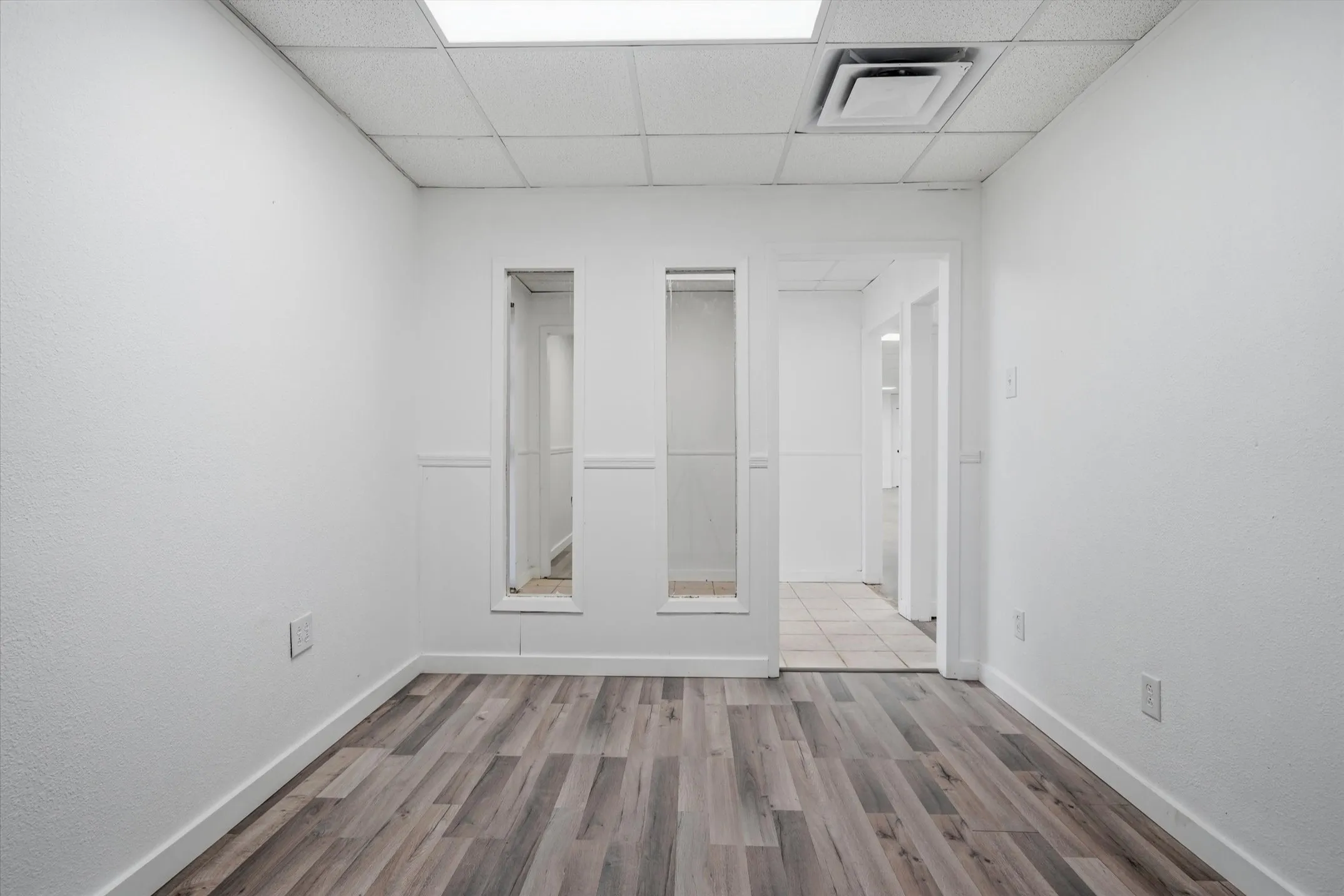 Office For Sale in Kaufman County , 9474 HWY 175, Kemp, Texas 75143, 0, 0, Garage spaces, 20,568 Sqft, built in 1990, Preowned, mls#21146136, Real Estate Agent in Kemp, Homes For Sale in Kaufman county, Homes For Sale in Kemp, Realtor in Kemp Texas, Real Estate Brokerage Independent Realty Texas, Luminita Cordes Realtor