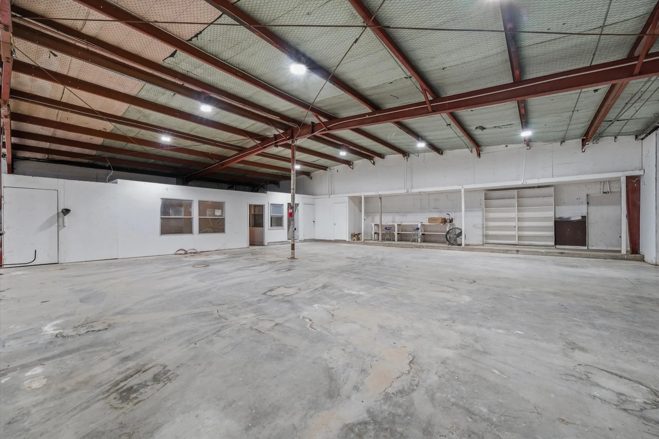 Office For Sale in Kaufman County , 9474 HWY 175, Kemp, Texas 75143, 0, 0, Garage spaces, 20,568 Sqft, built in 1990, Preowned, mls#21146136, Real Estate Agent in Kemp, Homes For Sale in Kaufman county, Homes For Sale in Kemp, Realtor in Kemp Texas, Real Estate Brokerage Independent Realty Texas, Luminita Cordes Realtor