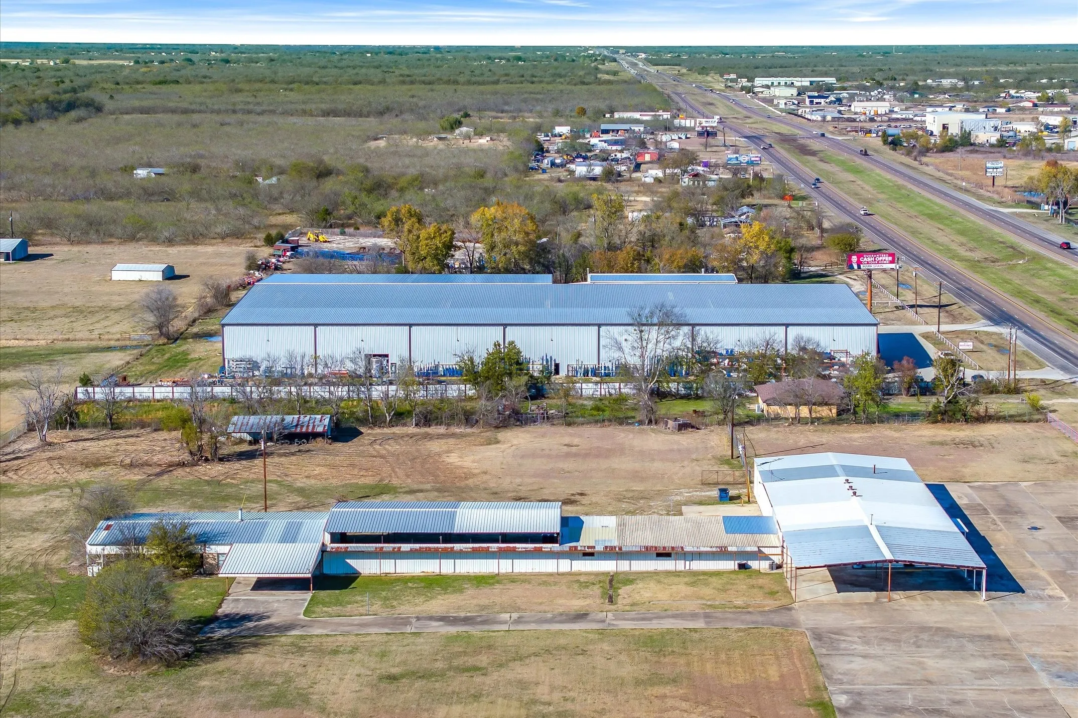 Office For Sale in Kaufman County , 9474 HWY 175, Kemp, Texas 75143, 0, 0, Garage spaces, 20,568 Sqft, built in 1990, Preowned, mls#21146136, Real Estate Agent in Kemp, Homes For Sale in Kaufman county, Homes For Sale in Kemp, Realtor in Kemp Texas, Real Estate Brokerage Independent Realty Texas, Luminita Cordes Realtor
