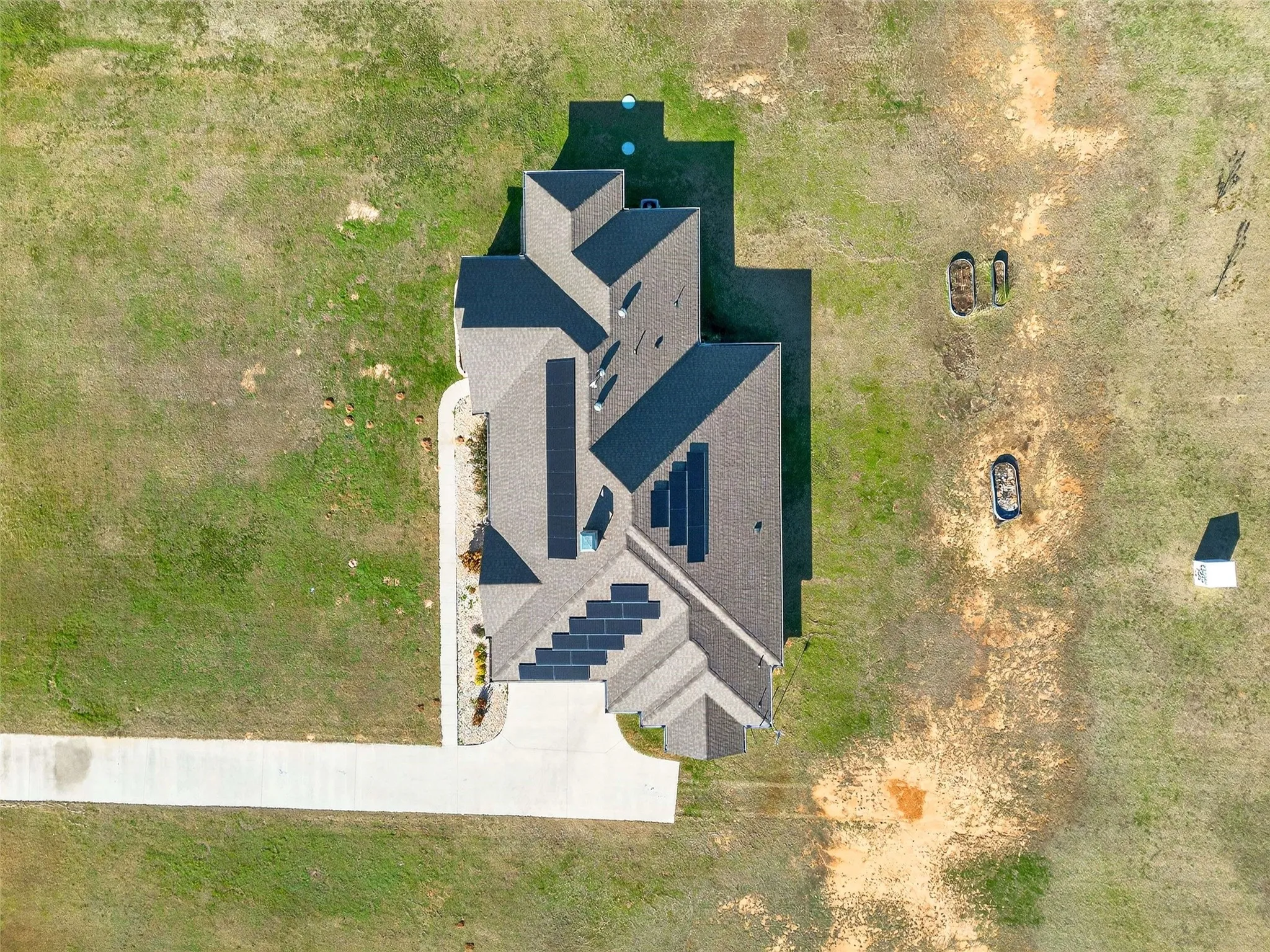 Single Family Residence For Sale in Wise County , 1081 County Road 3591, Paradise, Texas 76073, 4 Bedroom, 3 Bathroom, 2 Garage spaces, 2,742 Sqft, built in 2017, Preowned, mls#21144582, Real Estate Agent in Paradise, Homes For Sale in Wise county, Homes For Sale in Paradise, Realtor in Paradise Texas, Real Estate Brokerage Independent Realty Texas, Luminita Cordes Realtor