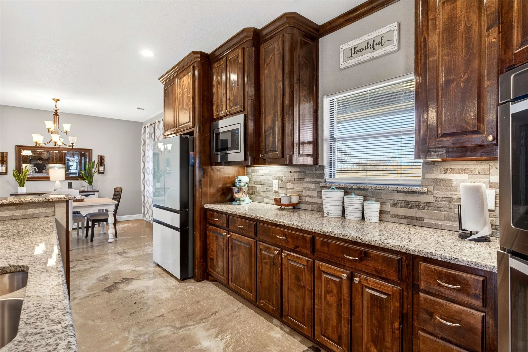 Single Family Residence For Sale in Wise County , 1081 County Road 3591, Paradise, Texas 76073, 4 Bedroom, 3 Bathroom, 2 Garage spaces, 2,742 Sqft, built in 2017, Preowned, mls#21144582, Real Estate Agent in Paradise, Homes For Sale in Wise county, Homes For Sale in Paradise, Realtor in Paradise Texas, Real Estate Brokerage Independent Realty Texas, Luminita Cordes Realtor