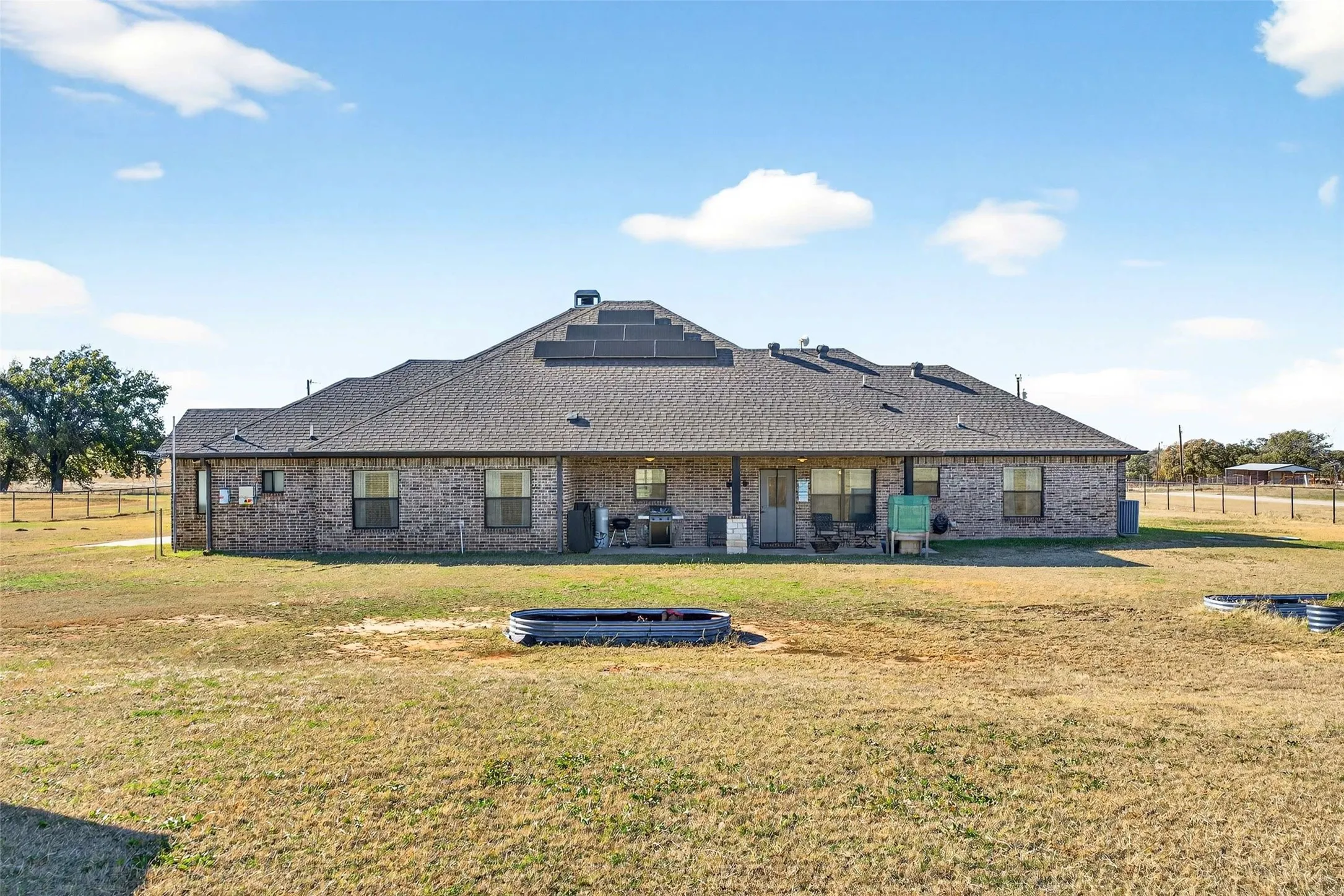 Single Family Residence For Sale in Wise County , 1081 County Road 3591, Paradise, Texas 76073, 4 Bedroom, 3 Bathroom, 2 Garage spaces, 2,742 Sqft, built in 2017, Preowned, mls#21144582, Real Estate Agent in Paradise, Homes For Sale in Wise county, Homes For Sale in Paradise, Realtor in Paradise Texas, Real Estate Brokerage Independent Realty Texas, Luminita Cordes Realtor
